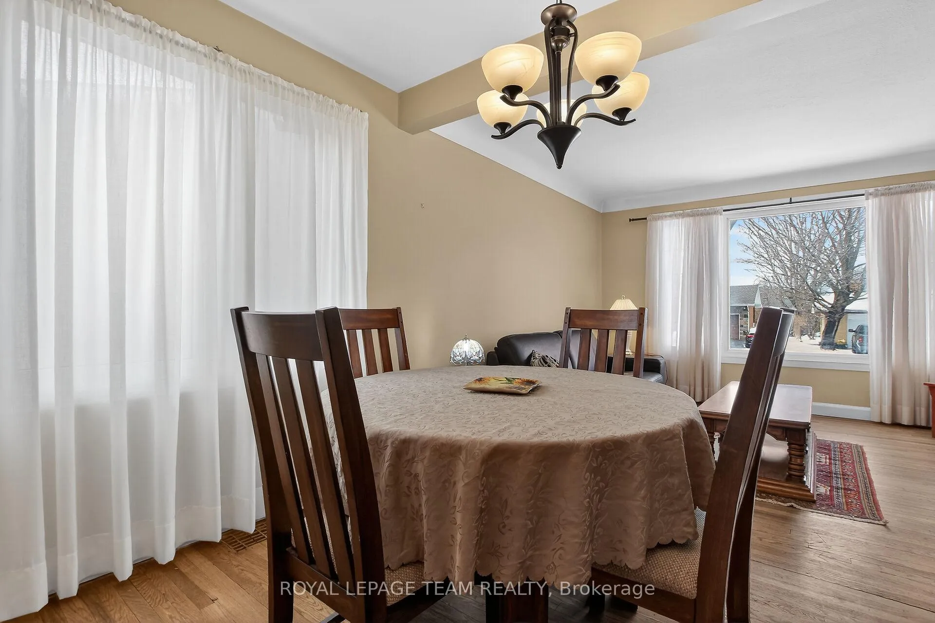 Photo 9 of 36 Rita Avenue, Ottawa, Meadowlands/St. Claire Gardens — HOMEH