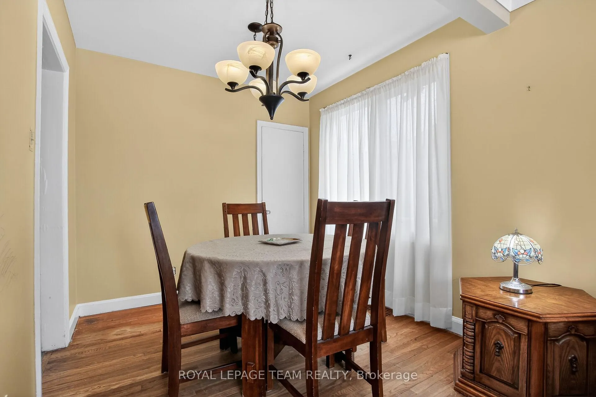 Photo 10 of 36 Rita Avenue, Ottawa, Meadowlands/St. Claire Gardens — HOMEH