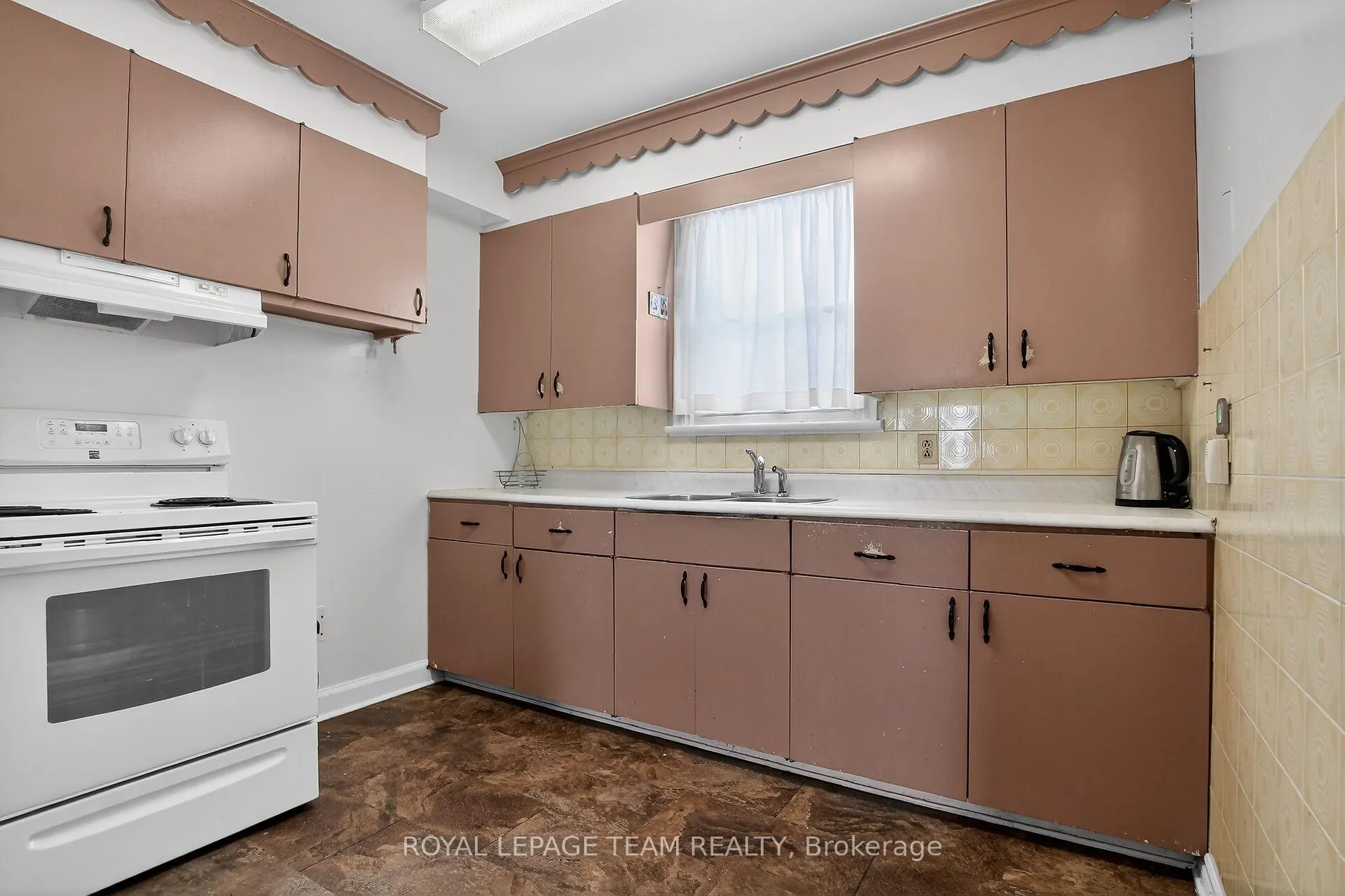 Photo 12 of 36 Rita Avenue, Ottawa, Meadowlands/St. Claire Gardens — HOMEH