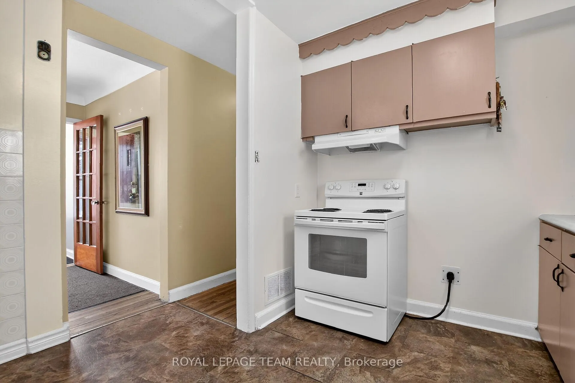 Photo 14 of 36 Rita Avenue, Ottawa, Meadowlands/St. Claire Gardens — HOMEH