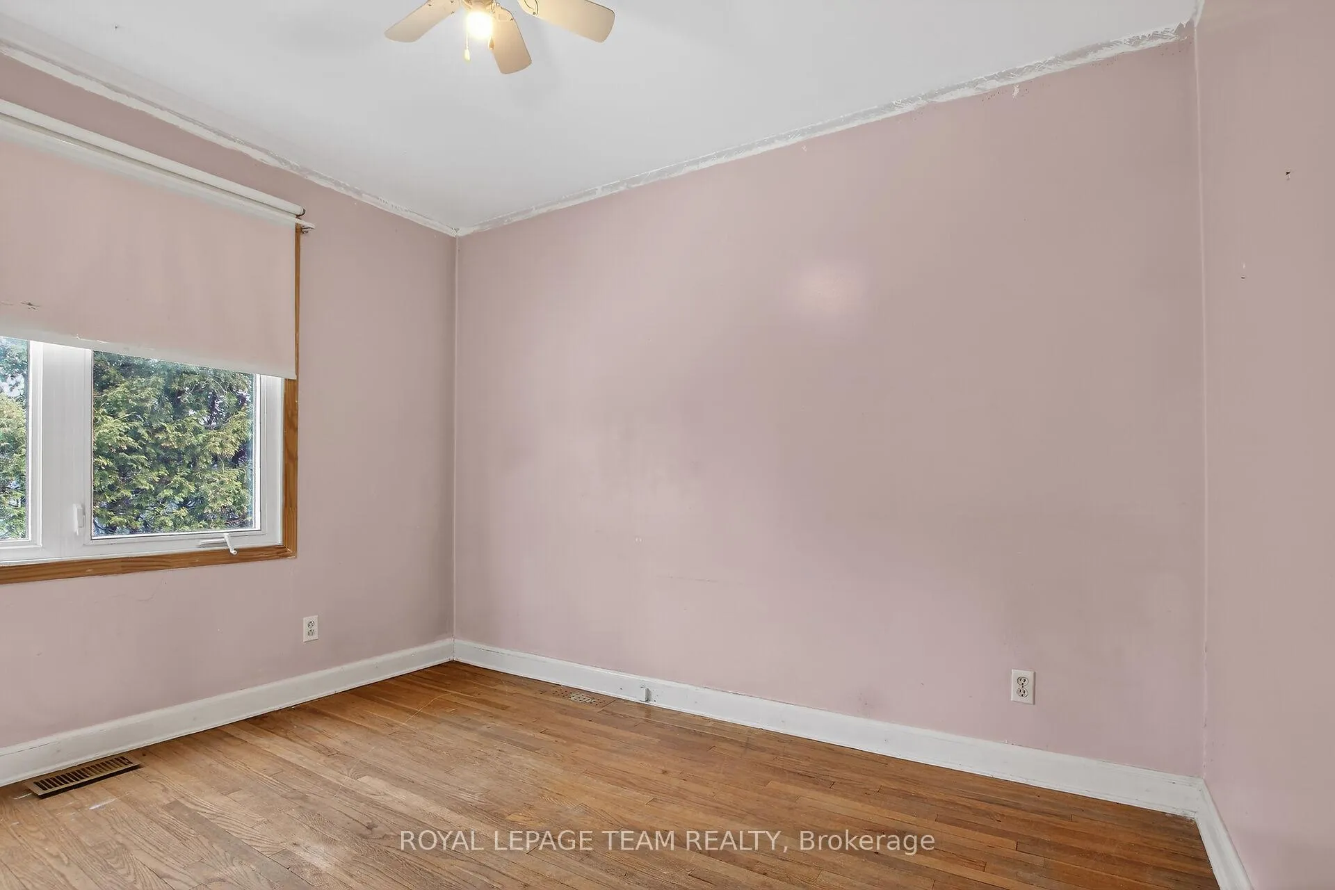 Photo 19 of 36 Rita Avenue, Ottawa, Meadowlands/St. Claire Gardens — HOMEH