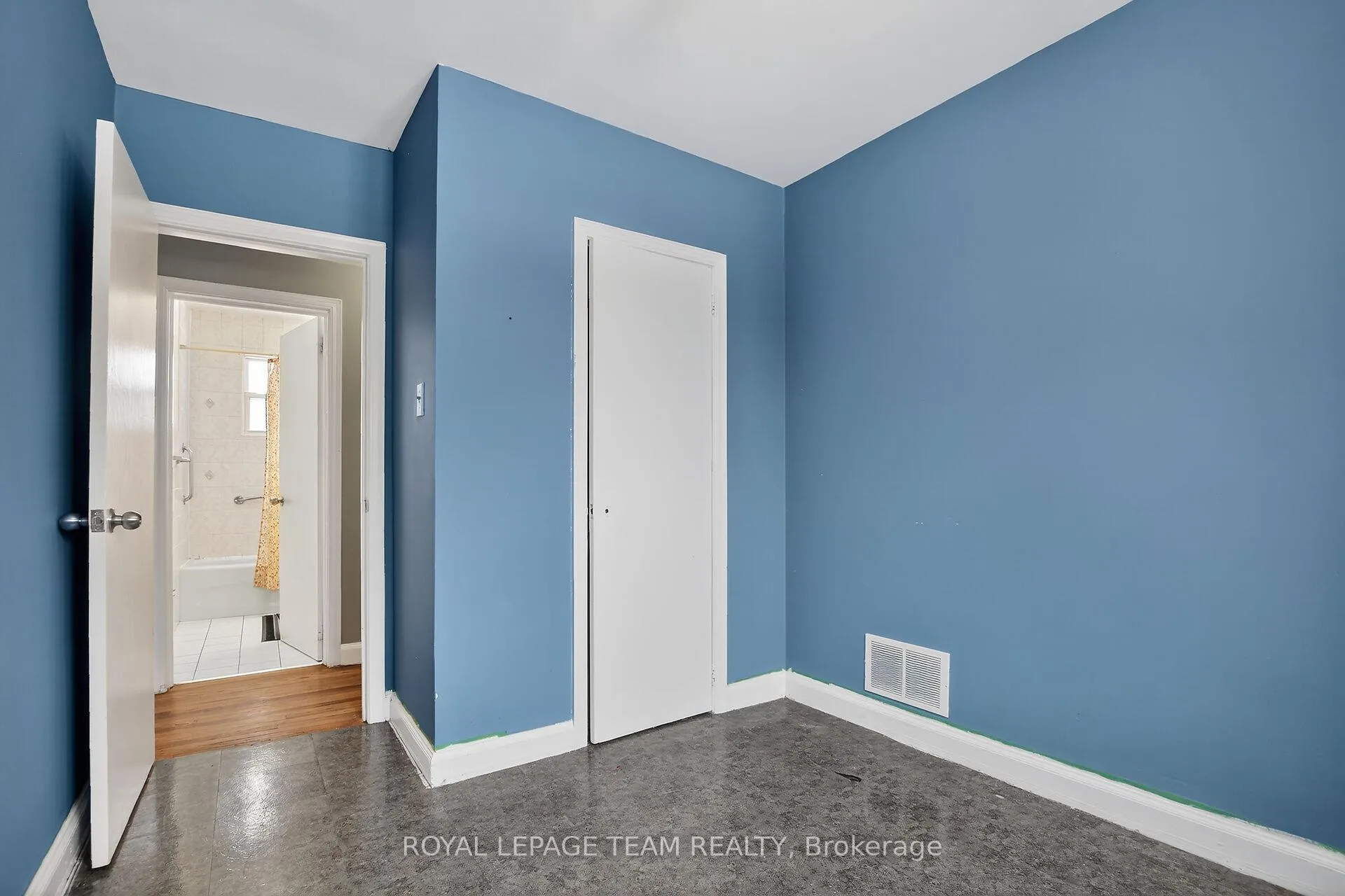 Photo 22 of 36 Rita Avenue, Ottawa, Meadowlands/St. Claire Gardens — HOMEH