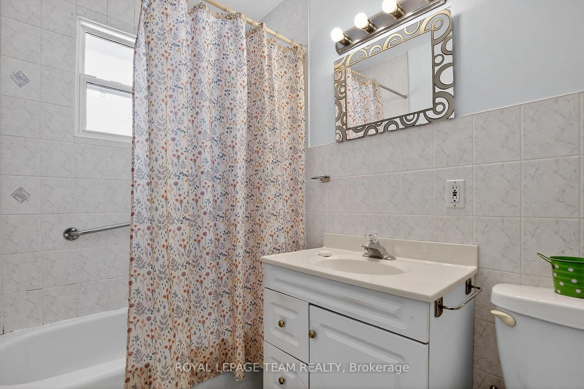 Photo 23 of 36 Rita Avenue, Ottawa, Meadowlands/St. Claire Gardens — HOMEH