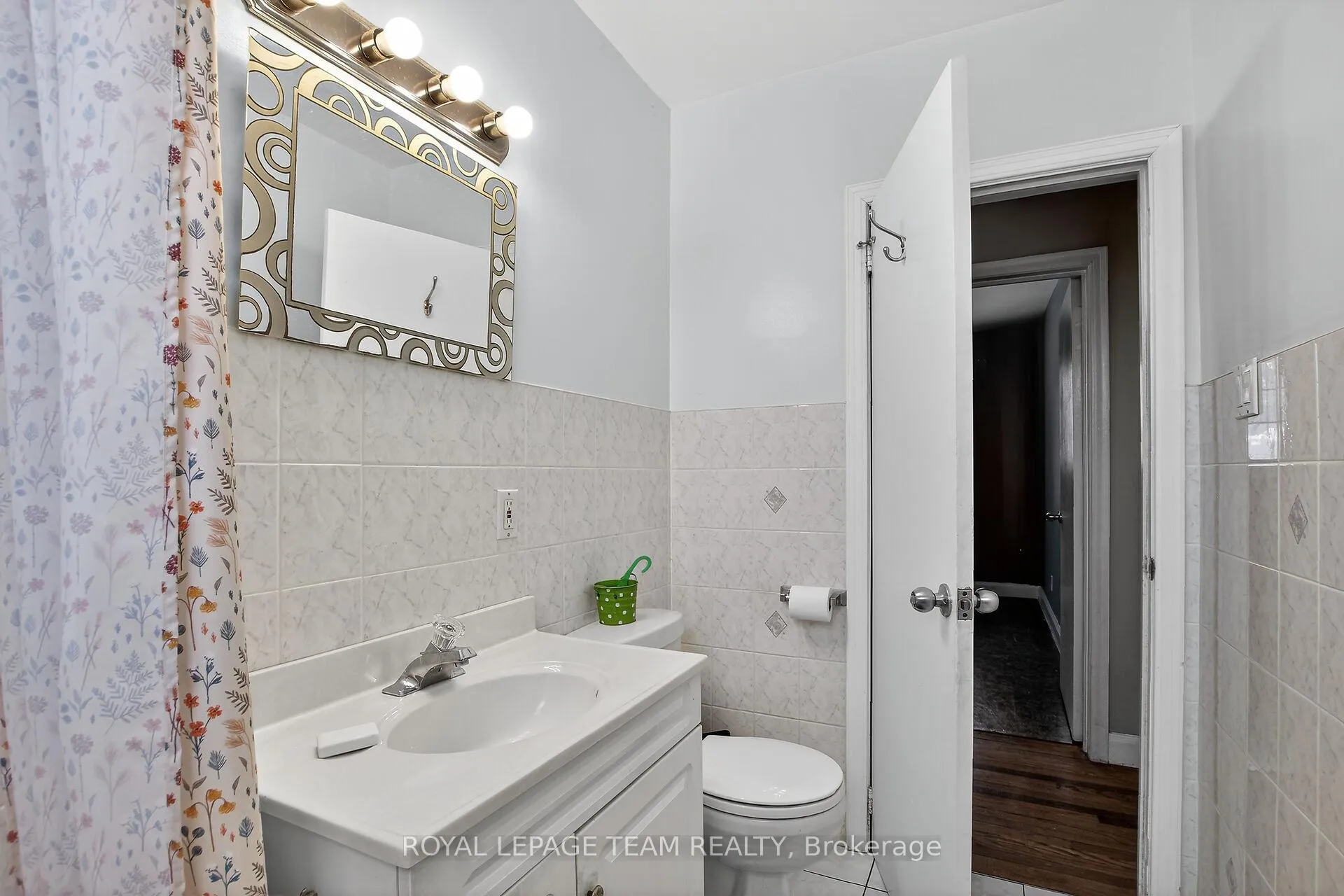 Photo 24 of 36 Rita Avenue, Ottawa, Meadowlands/St. Claire Gardens — HOMEH