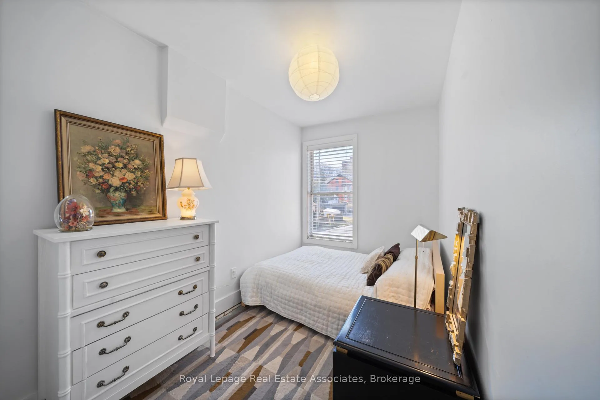 Photo 15 of 215 Ferguson Avenue S, Hamilton, Corktown — HOMEH