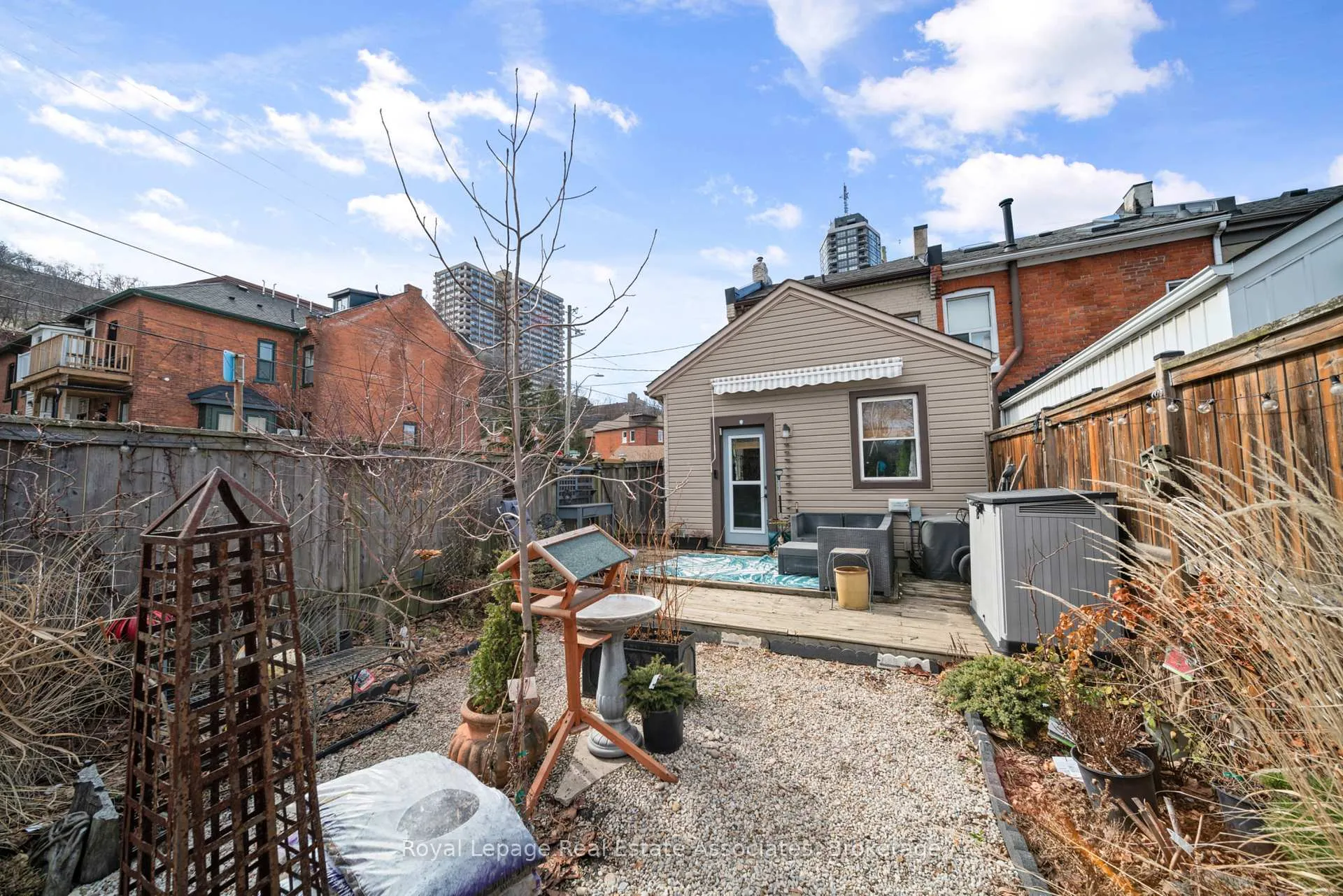 Photo 19 of 215 Ferguson Avenue S, Hamilton, Corktown — HOMEH