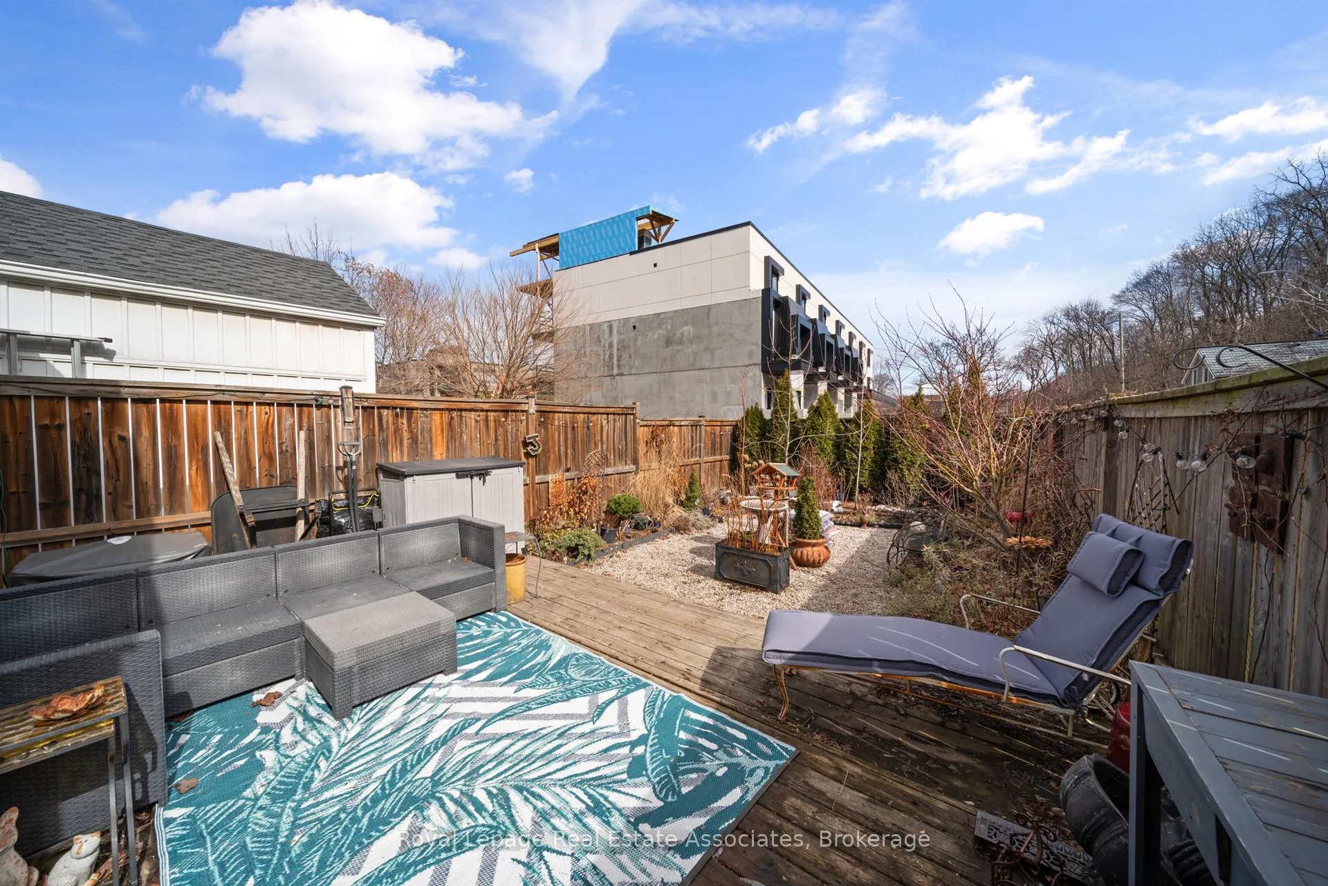 Photo 21 of 215 Ferguson Avenue S, Hamilton, Corktown — HOMEH