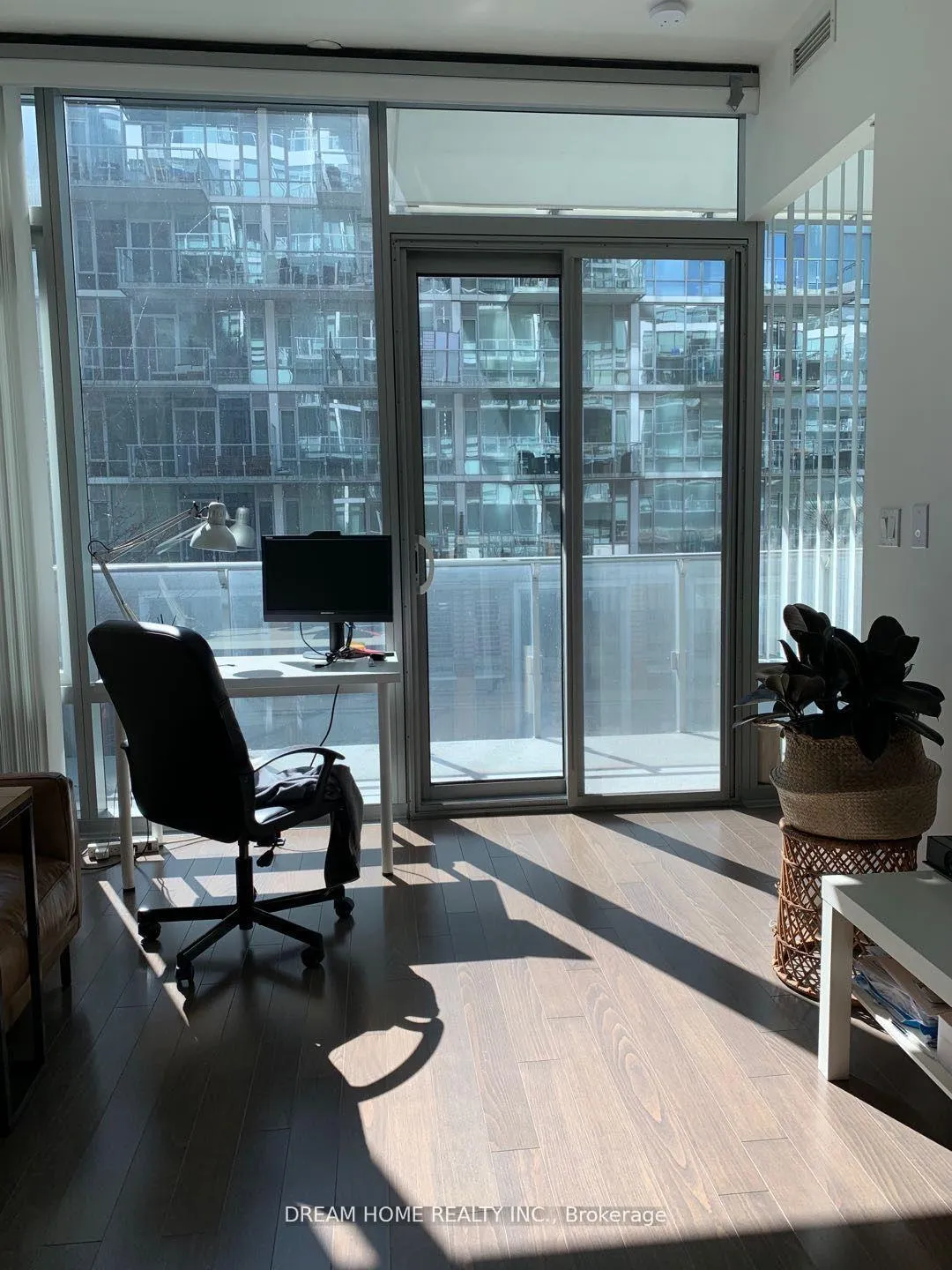 Photo 4 of Unit 305, 39 Queens Quay E, Toronto, Waterfront Communities — HOMEH
