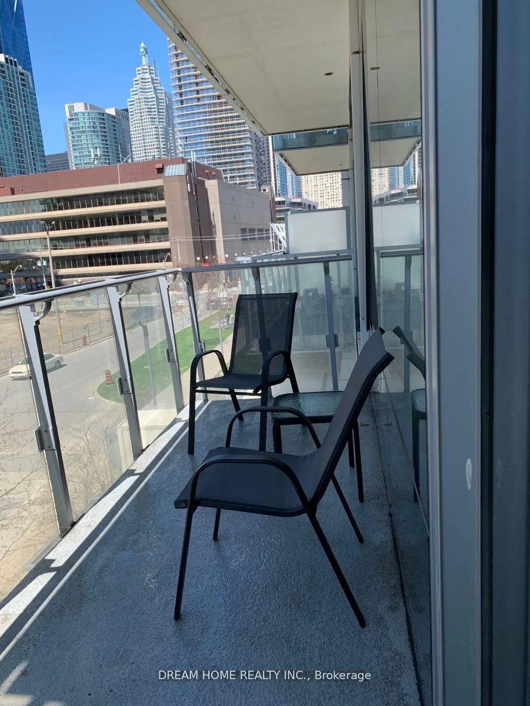 Photo 5 of Unit 305, 39 Queens Quay E, Toronto, Waterfront Communities — HOMEH