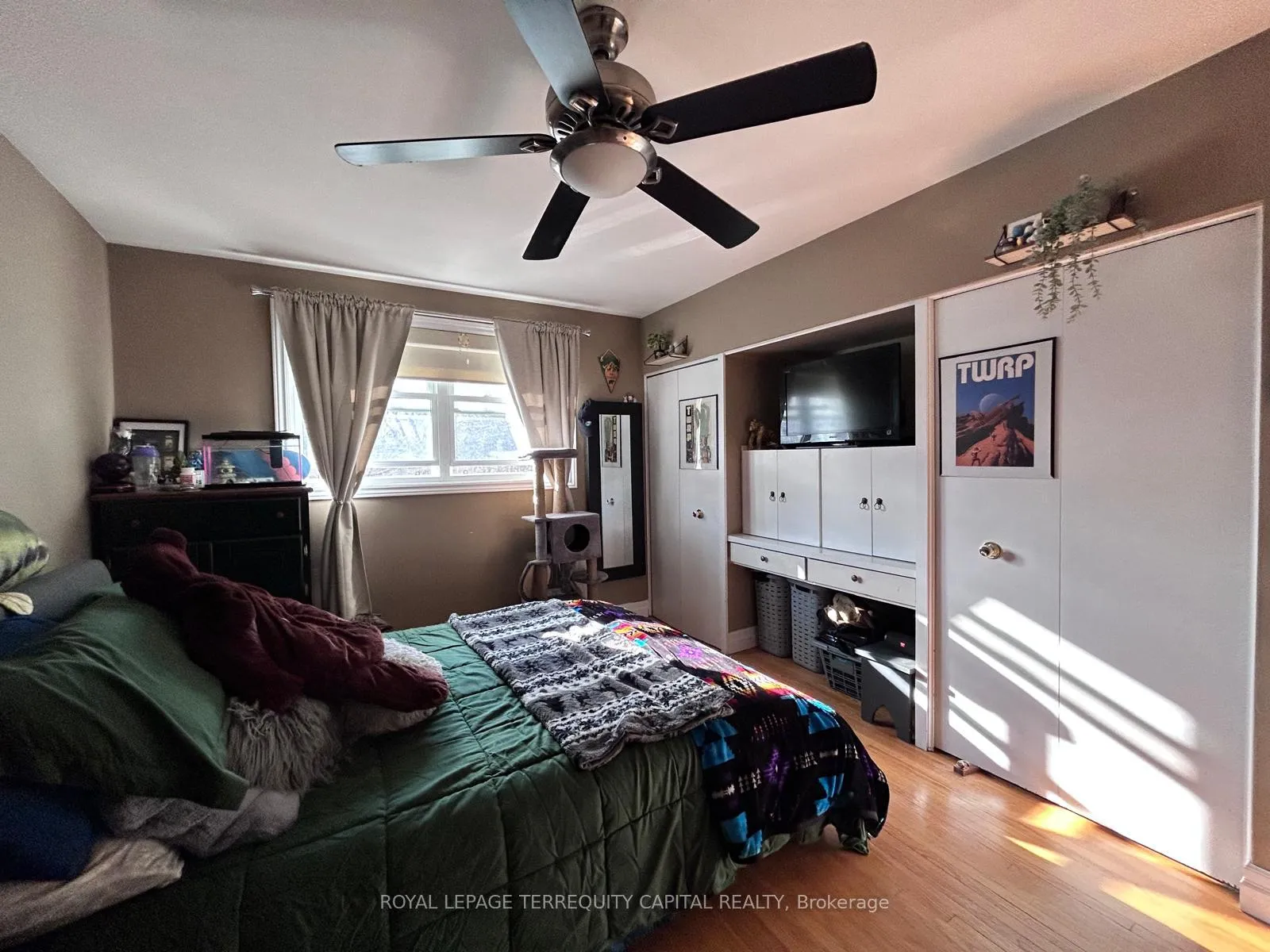 Photo 12 of Unit Upper, 174 Cook Street, Barrie, Cundles East — HOMEH