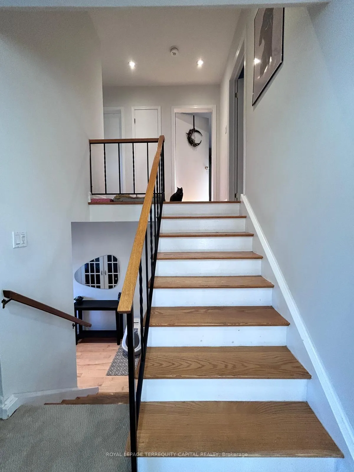 Photo 15 of Unit Upper, 174 Cook Street, Barrie, Cundles East — HOMEH
