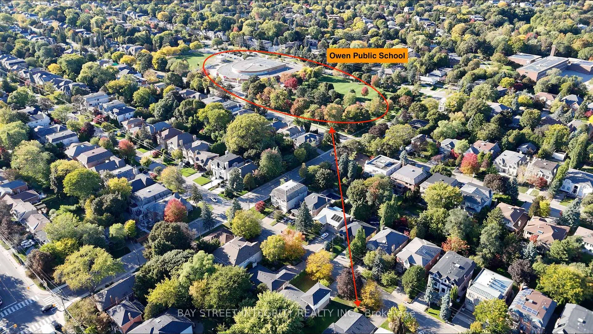 Photo 4 of 143 Munro Boulevard, North York, St. Andrew-Windfields — HOMEH