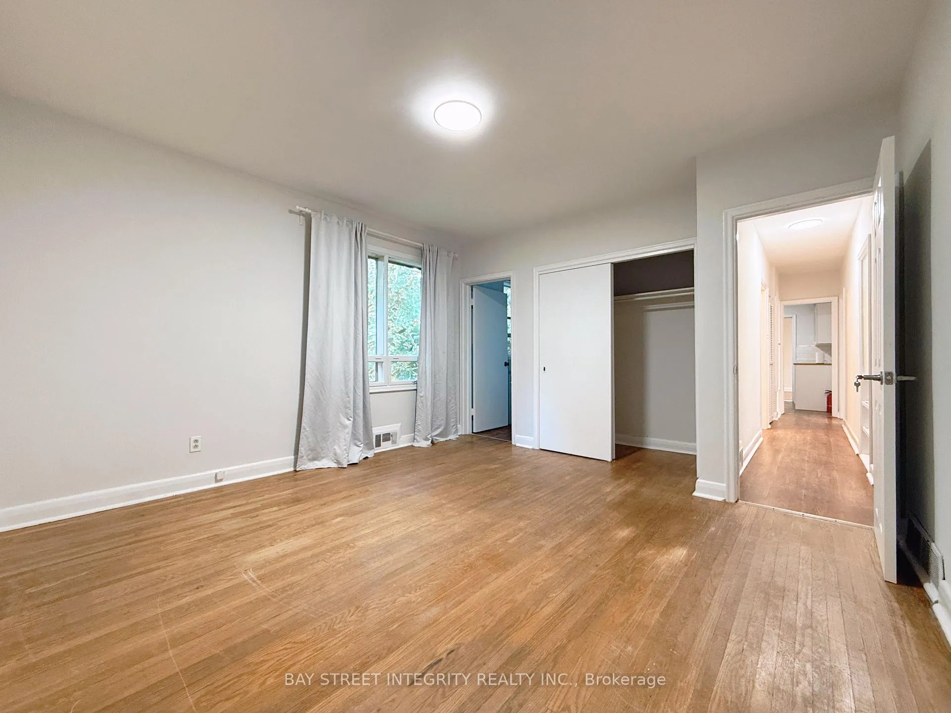 Photo 18 of 143 Munro Boulevard, North York, St. Andrew-Windfields — HOMEH
