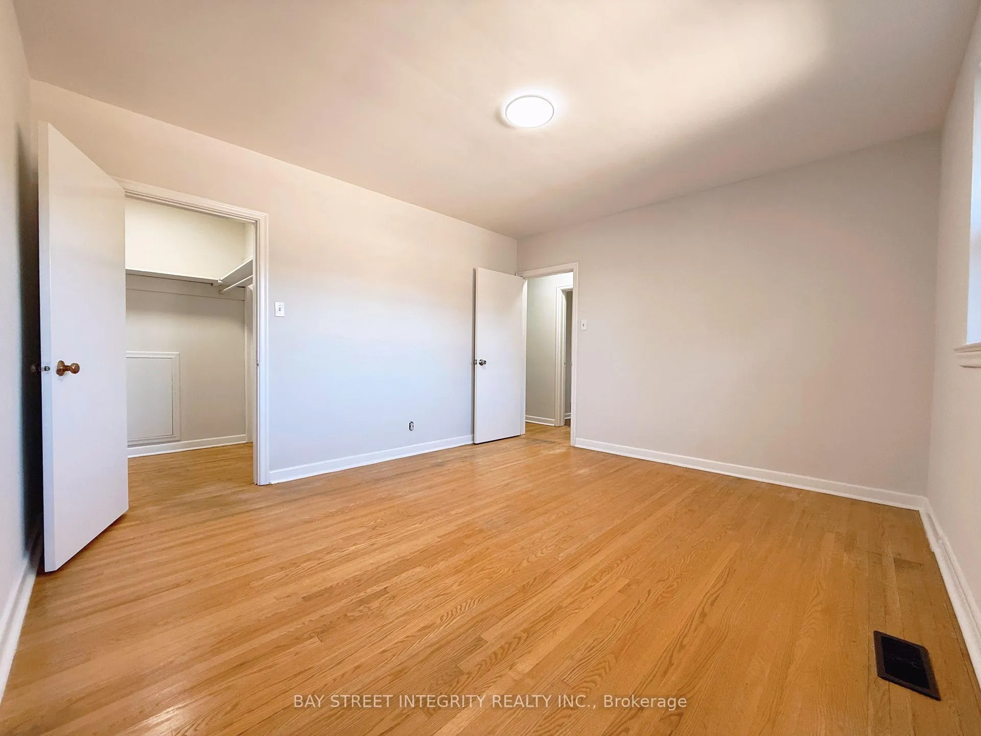 Photo 22 of 143 Munro Boulevard, North York, St. Andrew-Windfields — HOMEH
