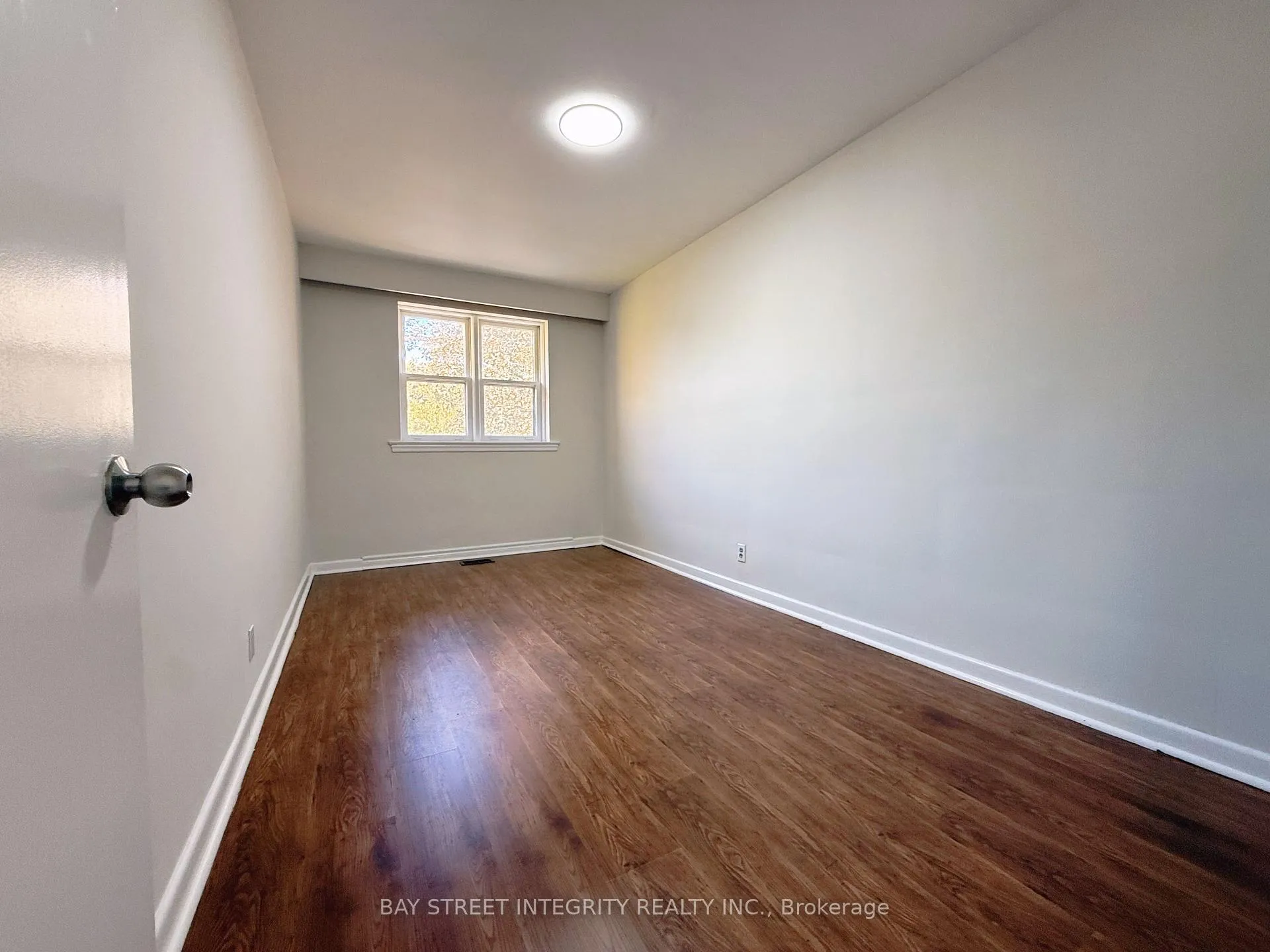 Photo 23 of 143 Munro Boulevard, North York, St. Andrew-Windfields — HOMEH