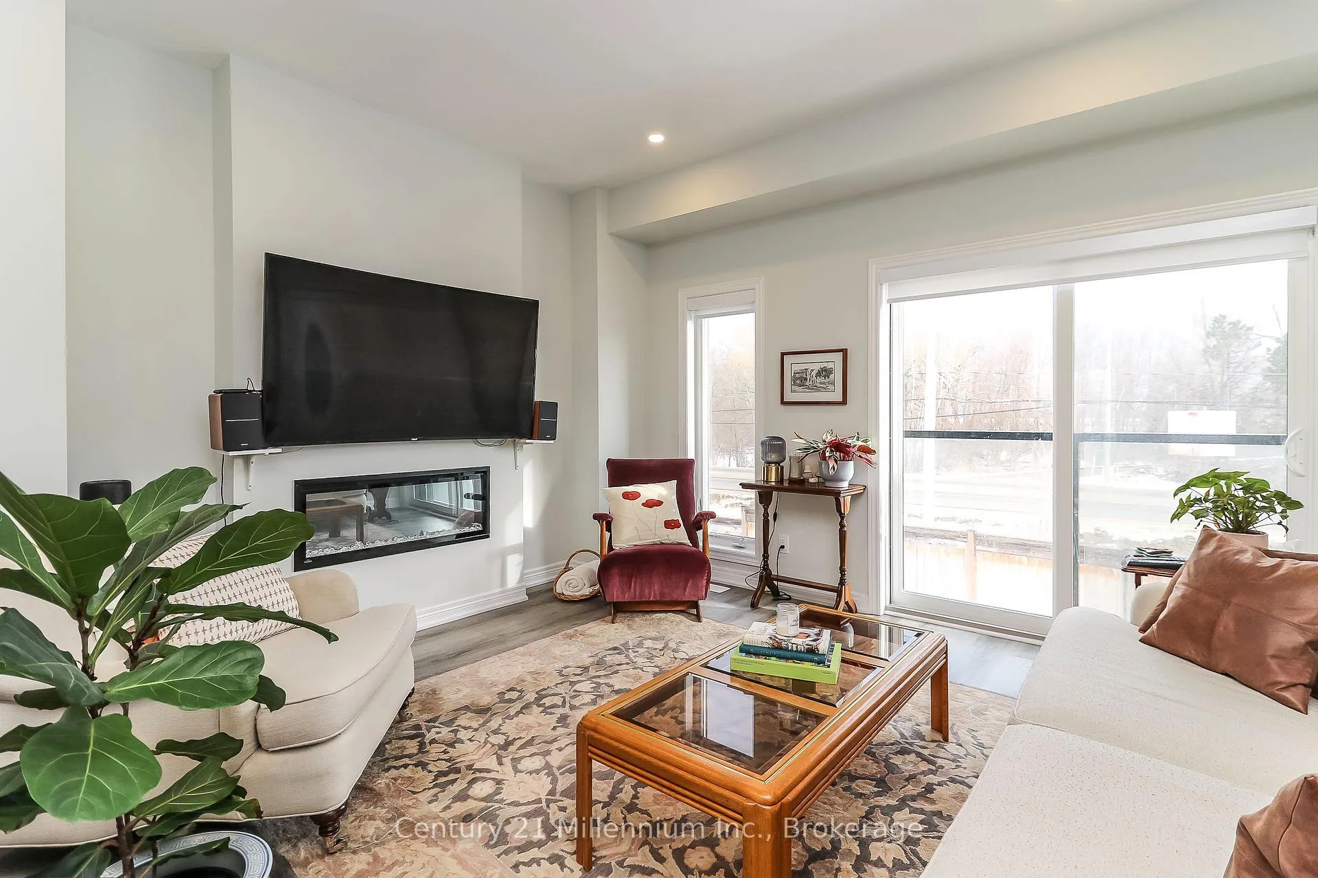 Photo 6 of 58 Winters Crescent, Collingwood — HOMEH