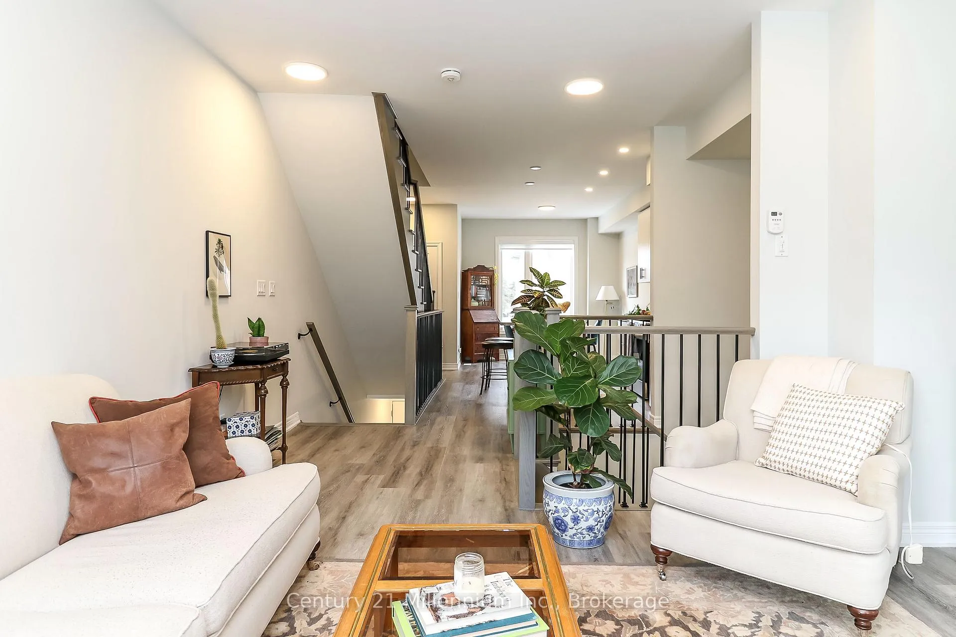 Photo 7 of 58 Winters Crescent, Collingwood — HOMEH