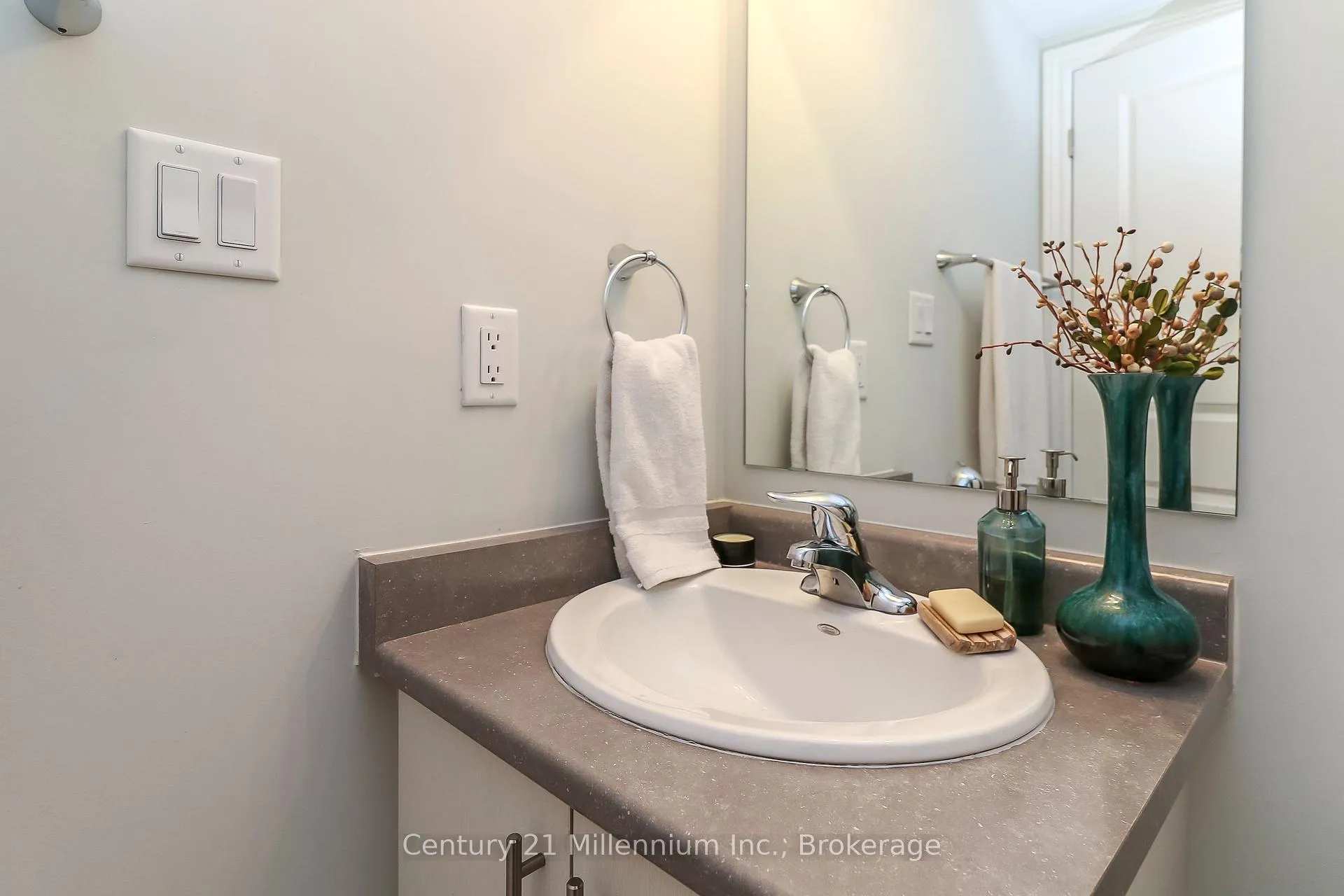 Photo 27 of 58 Winters Crescent, Collingwood — HOMEH