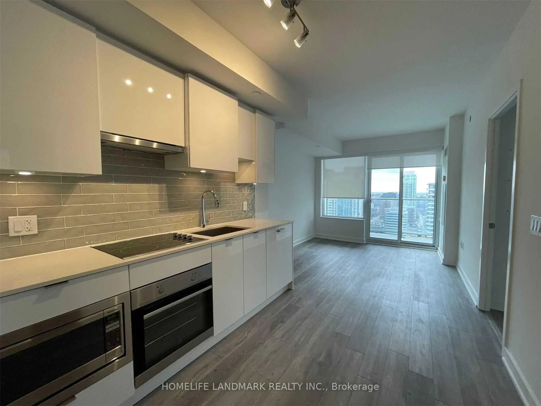 Photo 4 of Unit 2811, 195 Redpath Avenue, Toronto, Mount Pleasant West — HOMEH