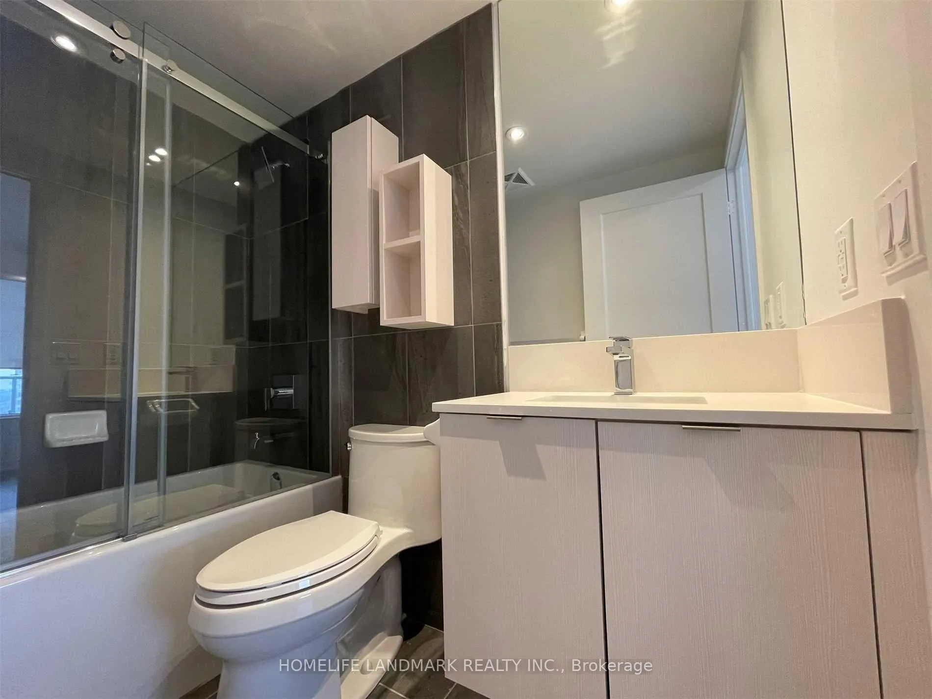 Photo 15 of Unit 2811, 195 Redpath Avenue, Toronto, Mount Pleasant West — HOMEH