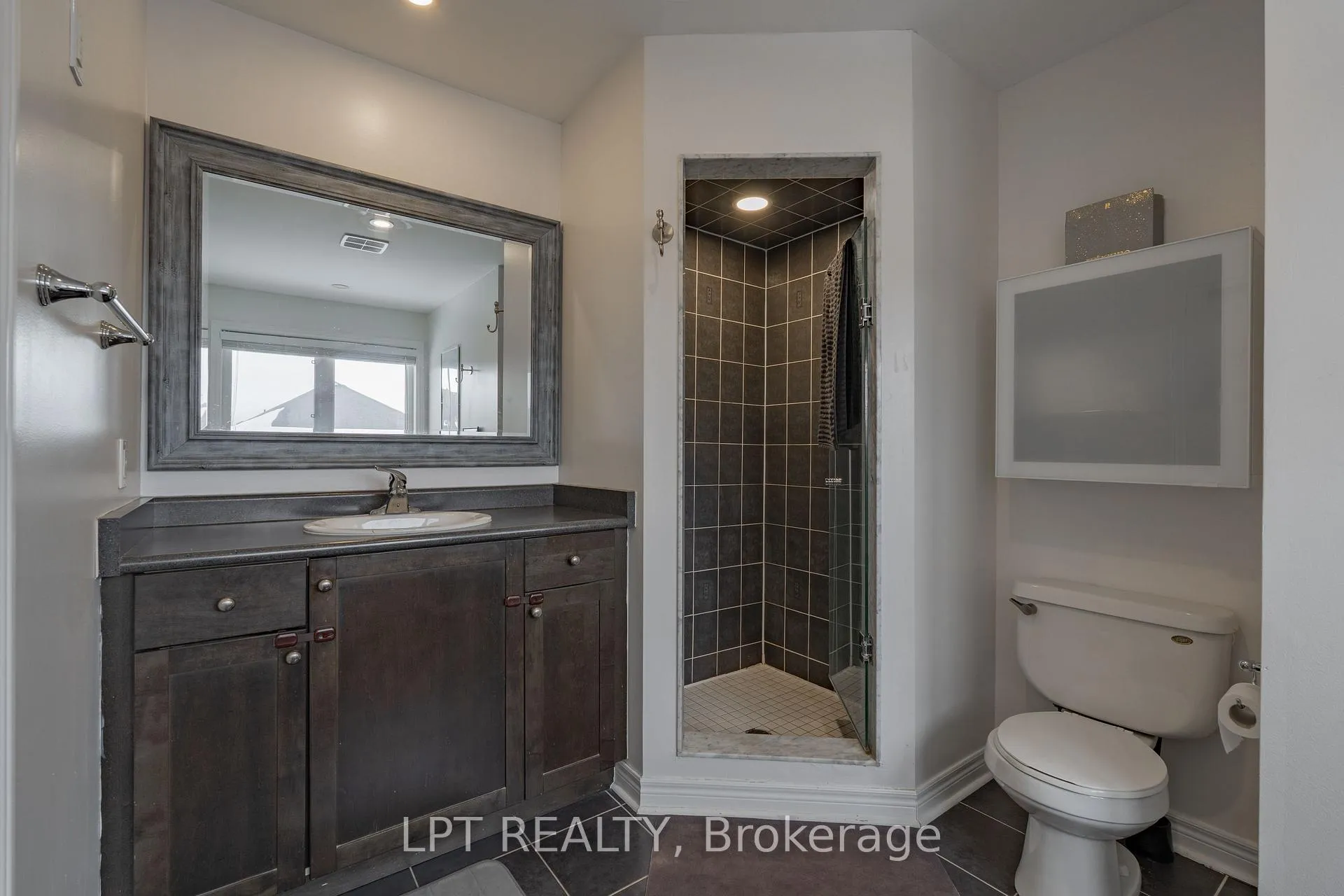 Photo 28 of 54 Delphinium Way, Brampton, Northwest Sandalwood Parkway — HOMEH