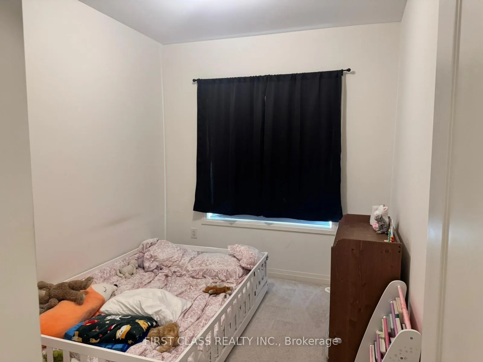 Photo 7 of 23 Prince William Boulevard, Clarington, Bowmanville — HOMEH