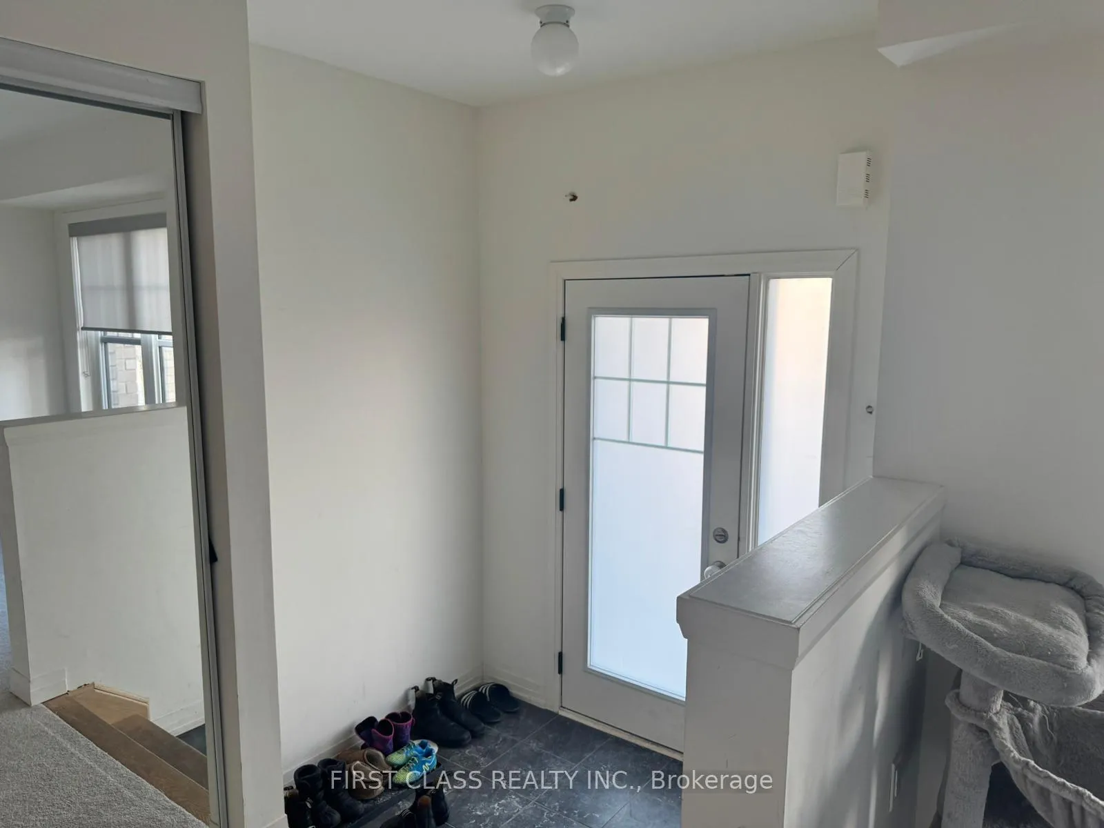 Photo 11 of 23 Prince William Boulevard, Clarington, Bowmanville — HOMEH