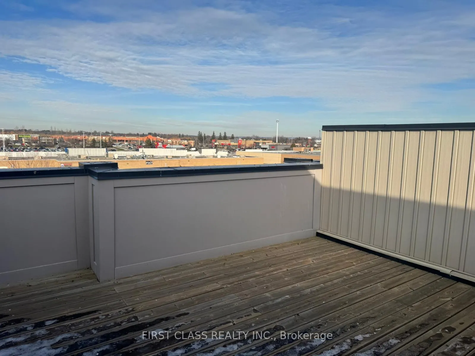 Photo 12 of 23 Prince William Boulevard, Clarington, Bowmanville — HOMEH