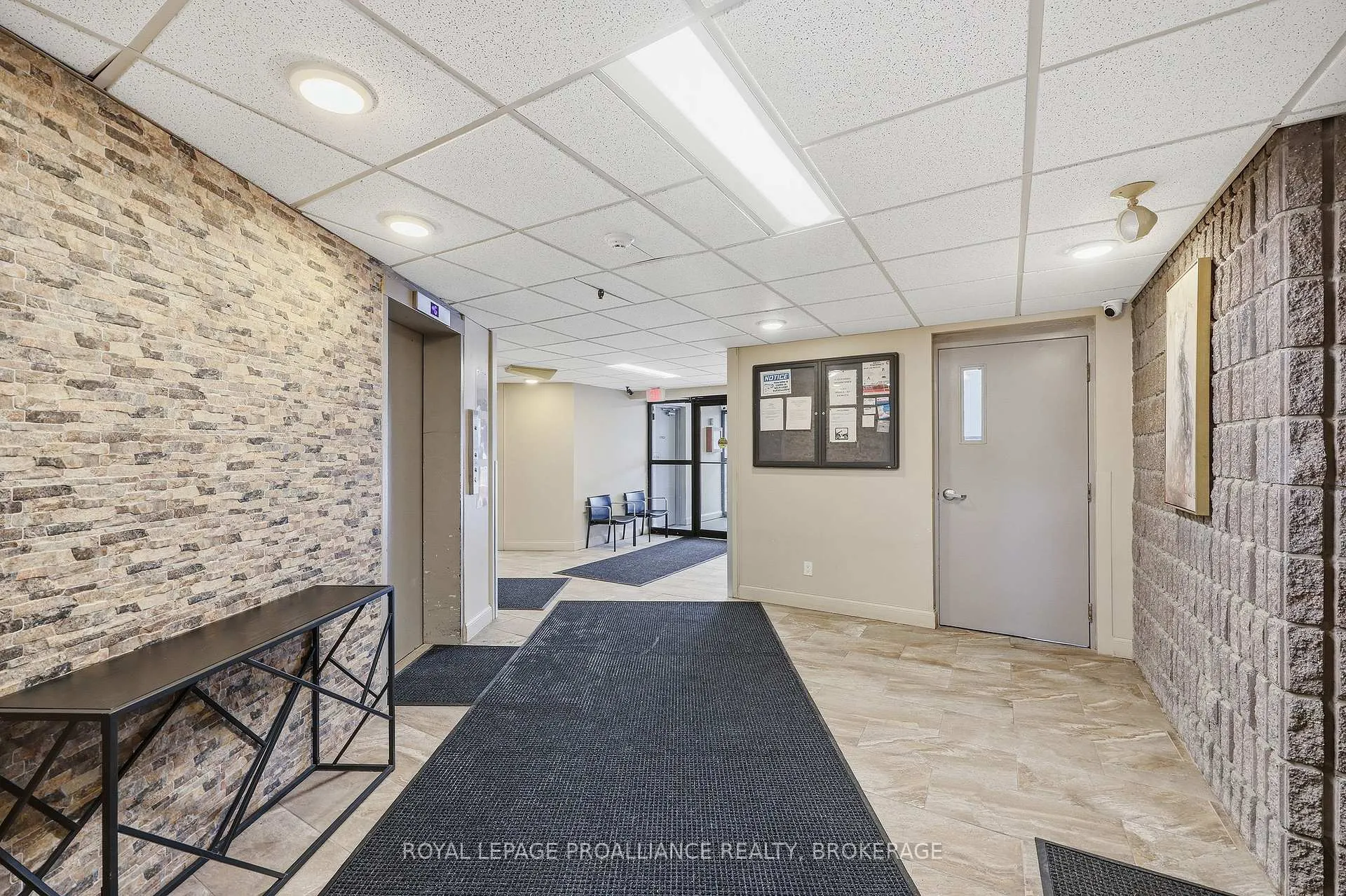 Photo 4 of Unit 215, 17 Eldon Hall Place, Kingston, Central City West — HOMEH