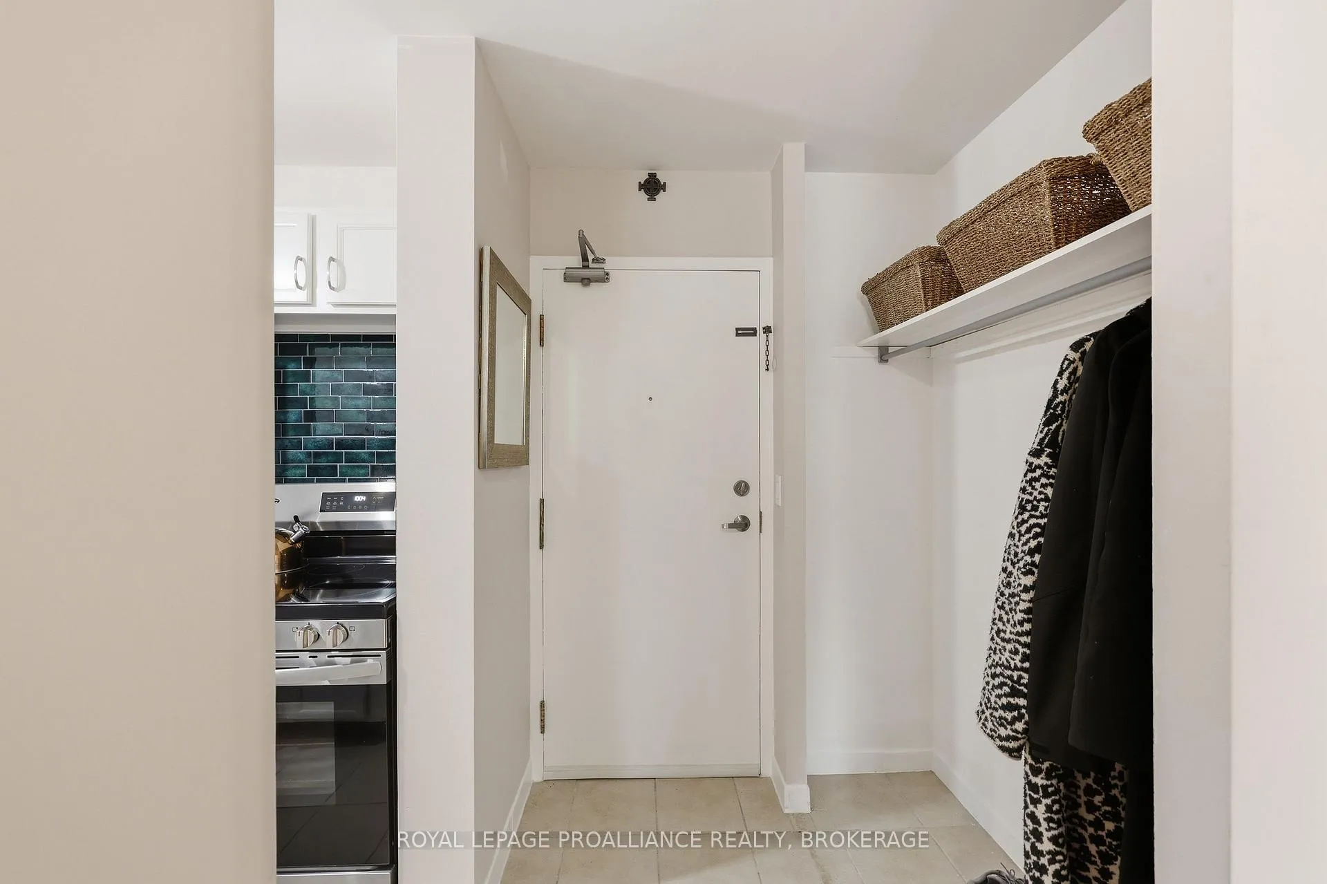 Photo 6 of Unit 215, 17 Eldon Hall Place, Kingston, Central City West — HOMEH
