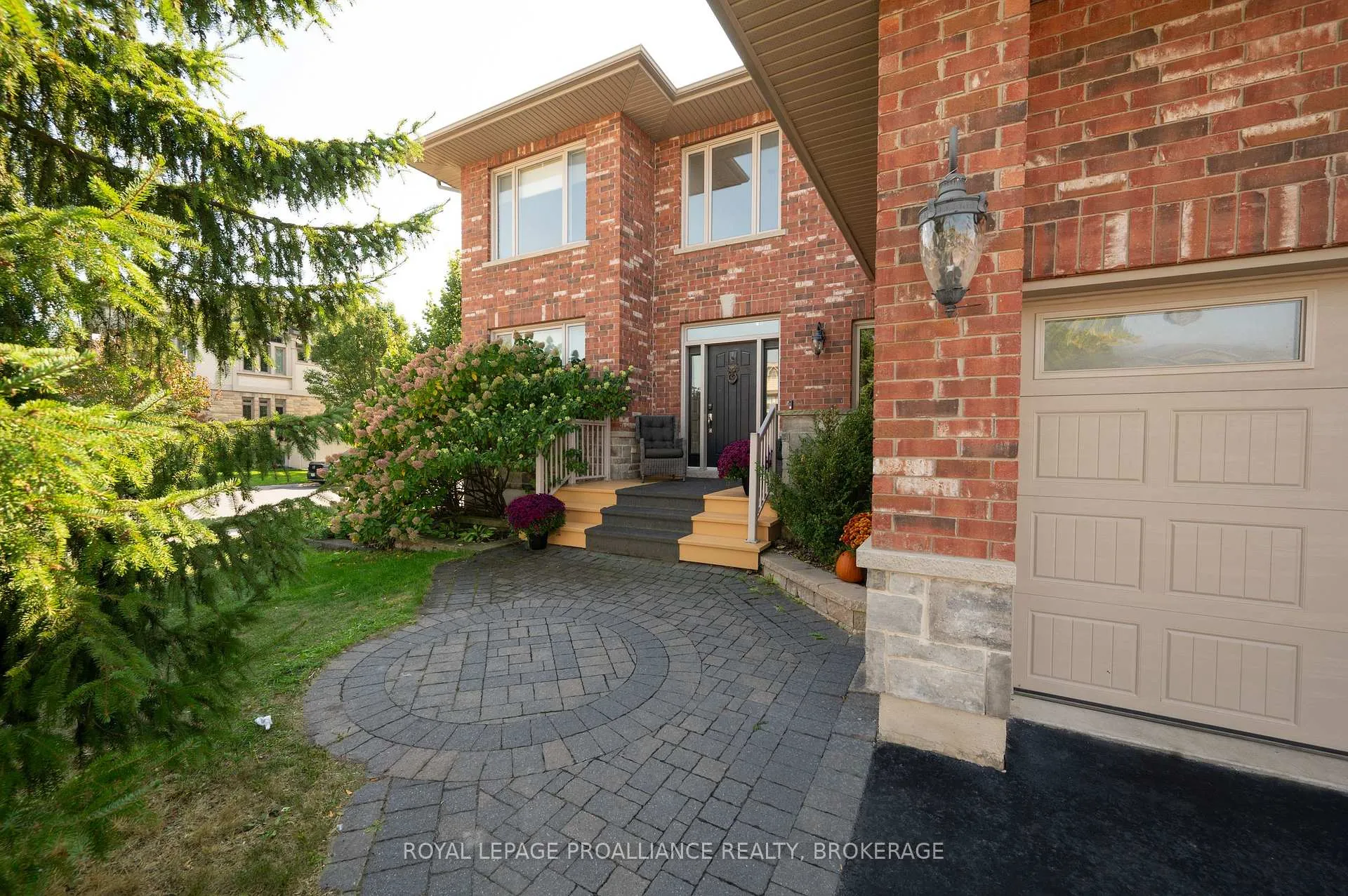 Photo 4 of 1239 Atkinson Street, Kingston, City Northwest — HOMEH