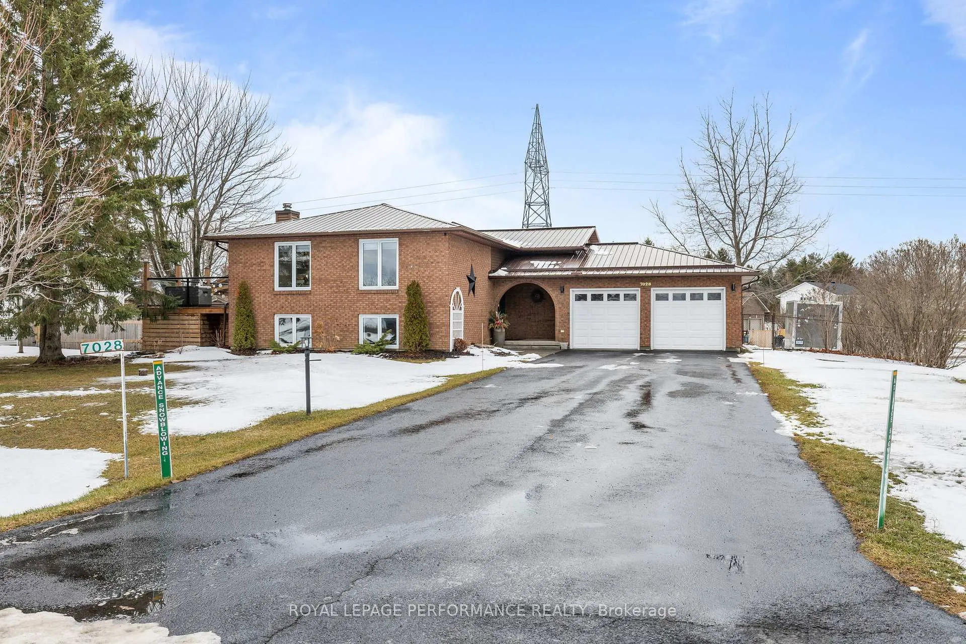 Photo 1 of 7028 Shadow Ridge Drive, Ottawa, Greely — HOMEH