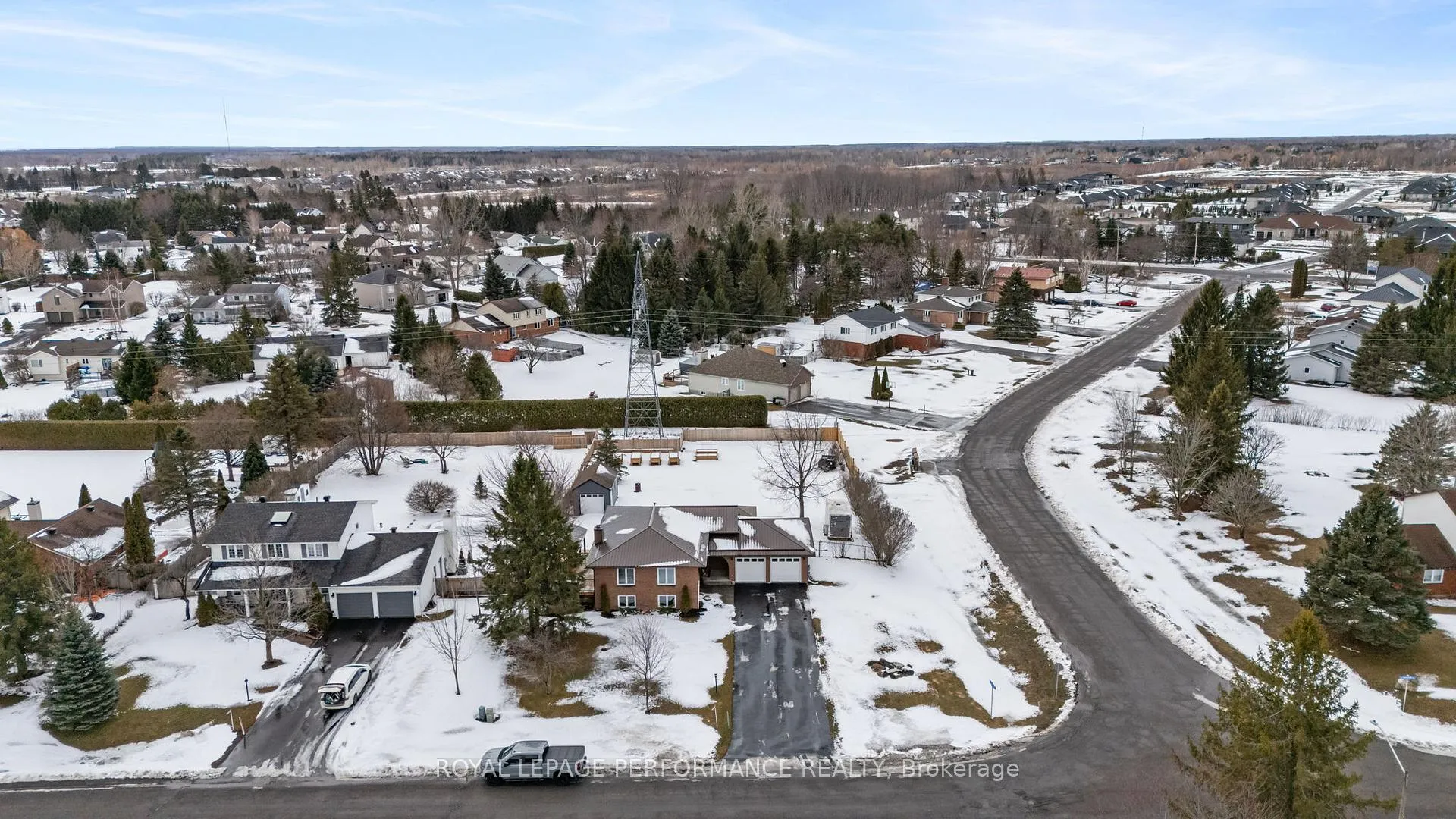 Photo 2 of 7028 Shadow Ridge Drive, Ottawa, Greely — HOMEH