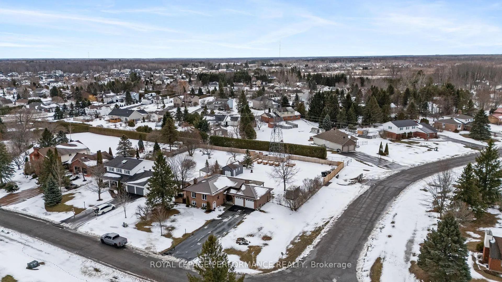Photo 3 of 7028 Shadow Ridge Drive, Ottawa, Greely — HOMEH