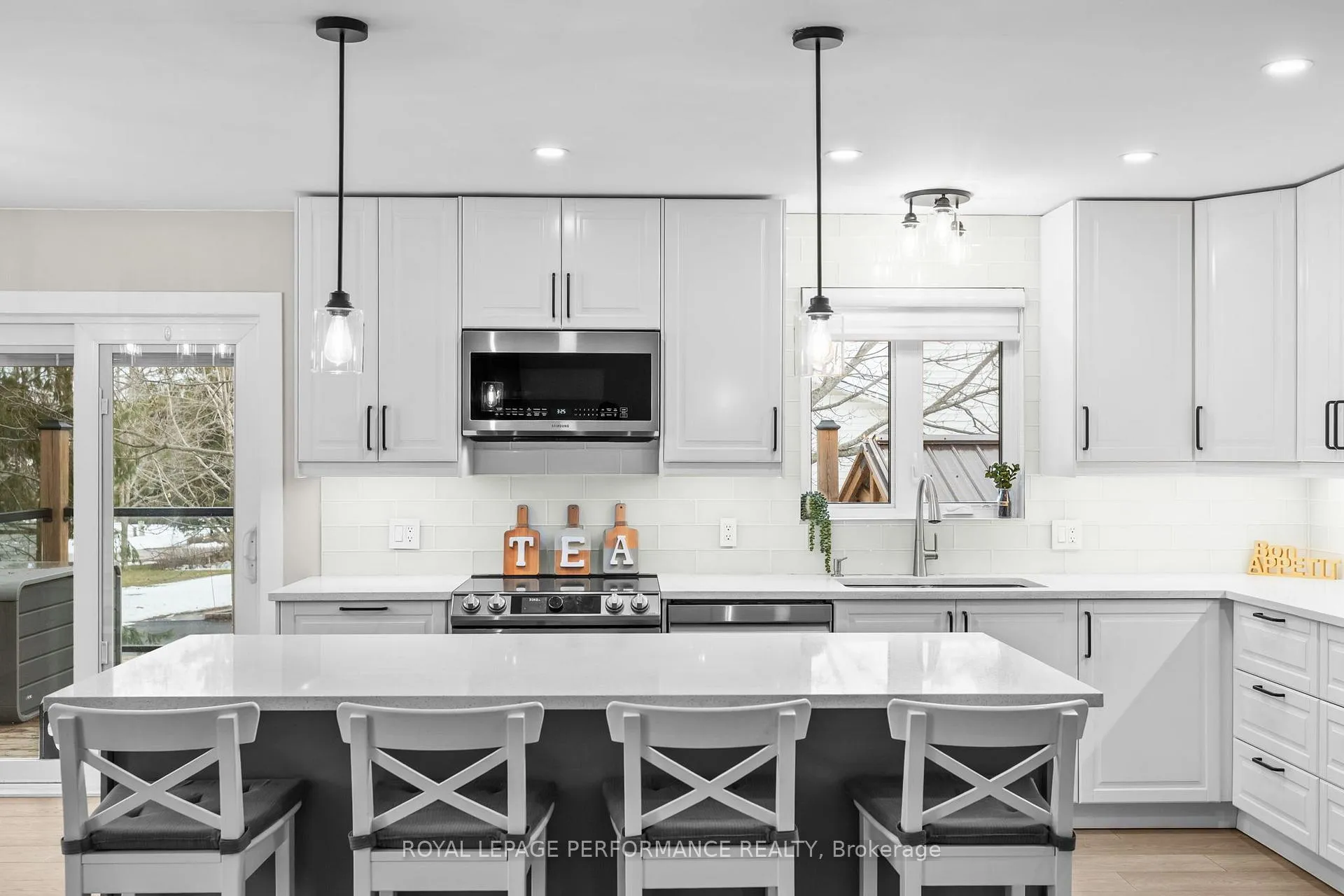 Photo 9 of 7028 Shadow Ridge Drive, Ottawa, Greely — HOMEH