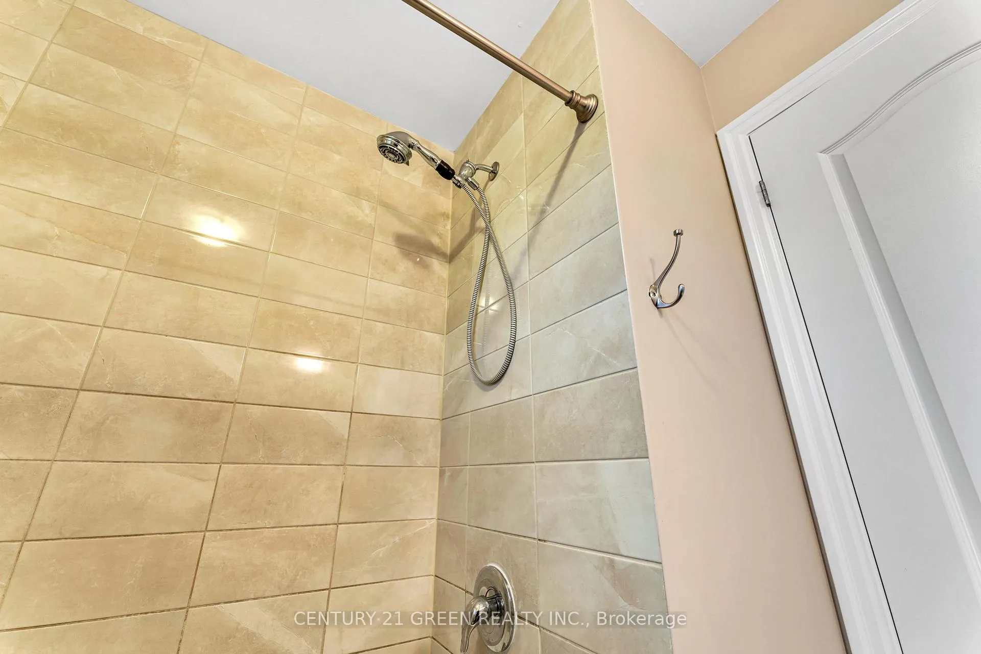 Photo 31 of Unit Upper, 85 Tysonville Circle, Brampton, Northwest Brampton — HOMEH
