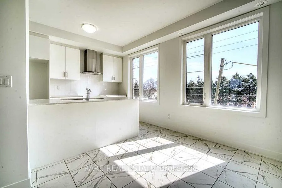 Photo 5 of 66 Carole Bell Way, Markham, Wismer — HOMEH