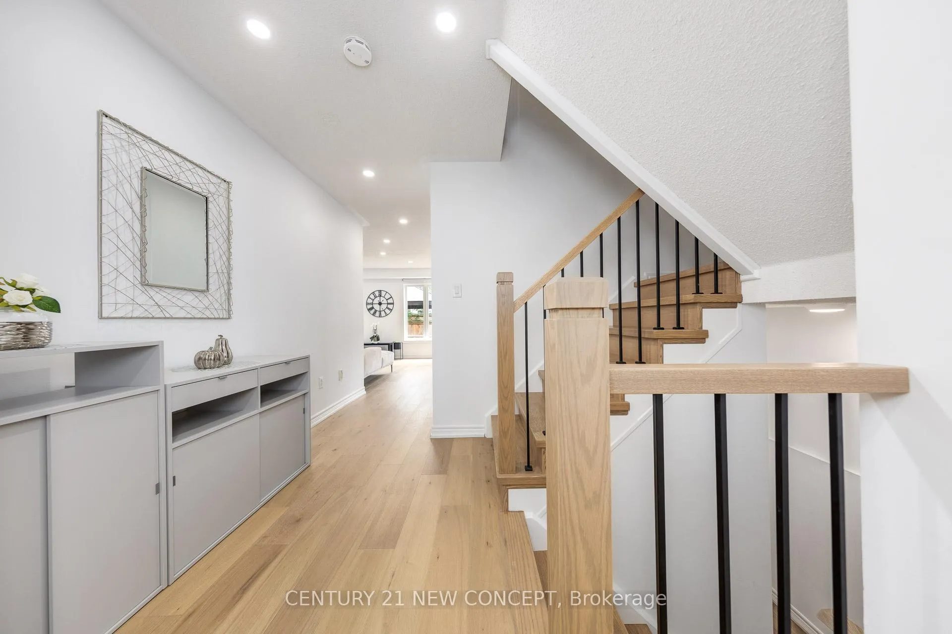 Photo 7 of 73 Steckley Street, Aurora, Bayview Wellington — HOMEH