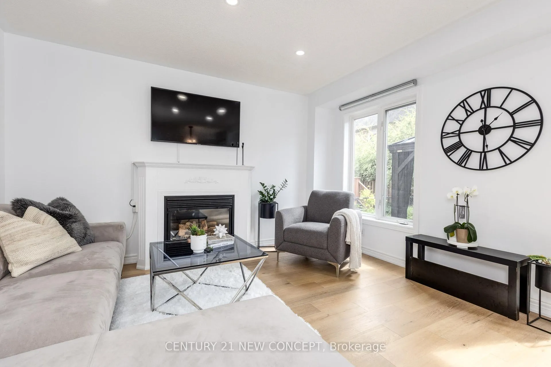 Photo 9 of 73 Steckley Street, Aurora, Bayview Wellington — HOMEH