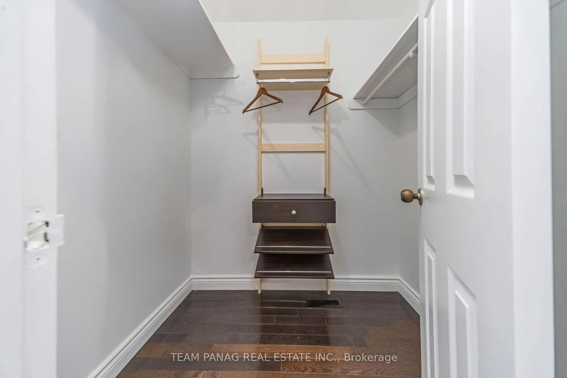 Photo 15 of 16 Bramhall Circle, Brampton, Madoc — HOMEH