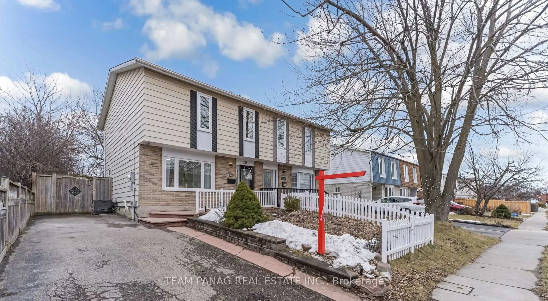 Photo 32 of 16 Bramhall Circle, Brampton, Madoc — HOMEH
