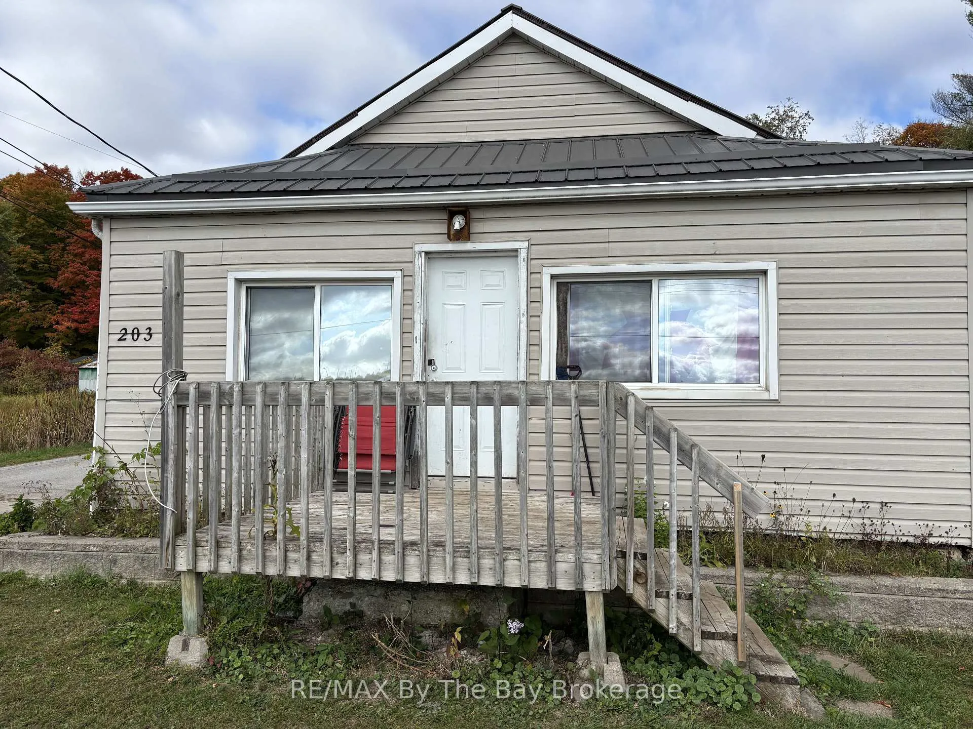 Photo 5 of 203 Gianetto Drive, Midland — HOMEH