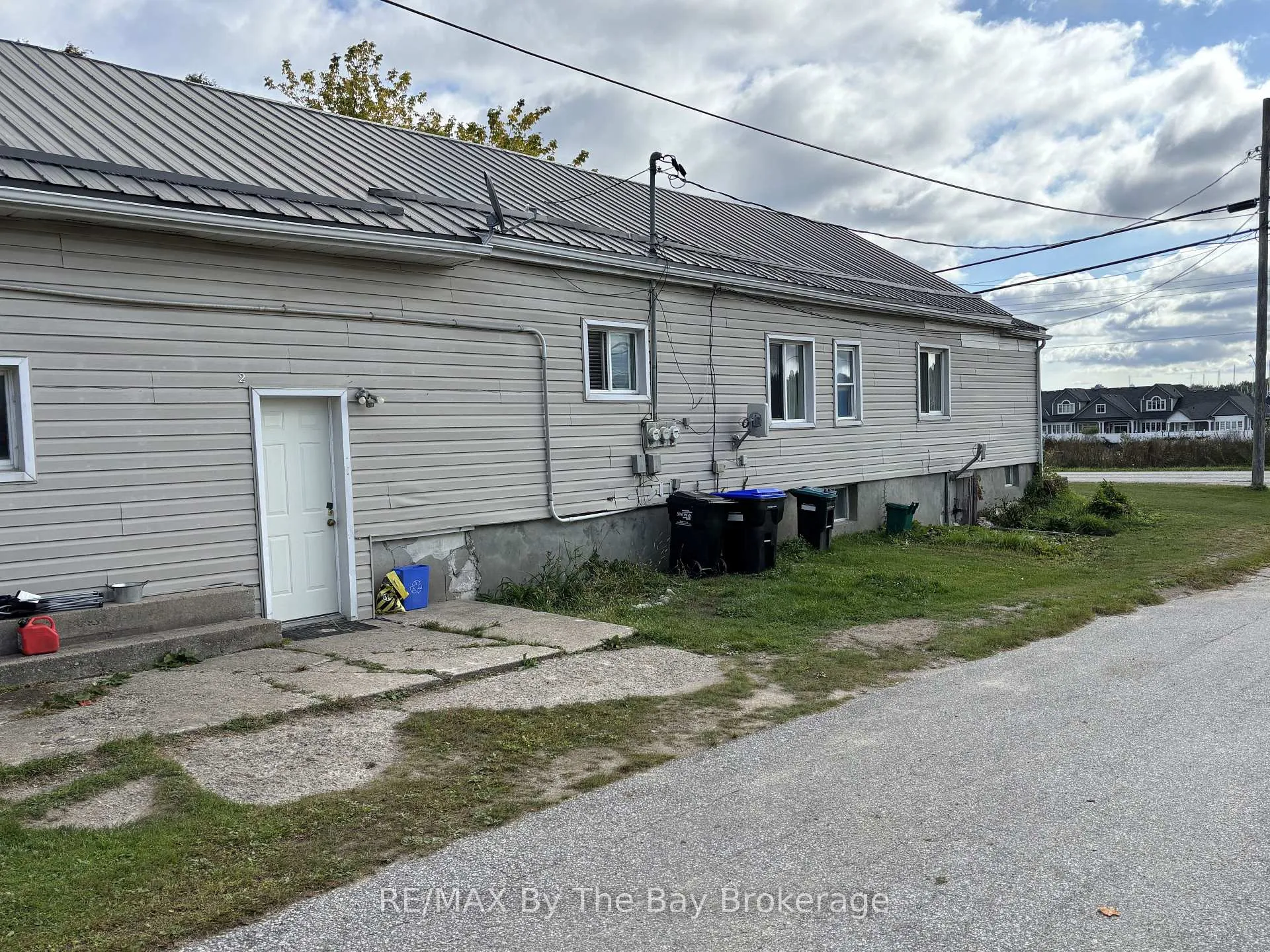 Photo 10 of 203 Gianetto Drive, Midland — HOMEH