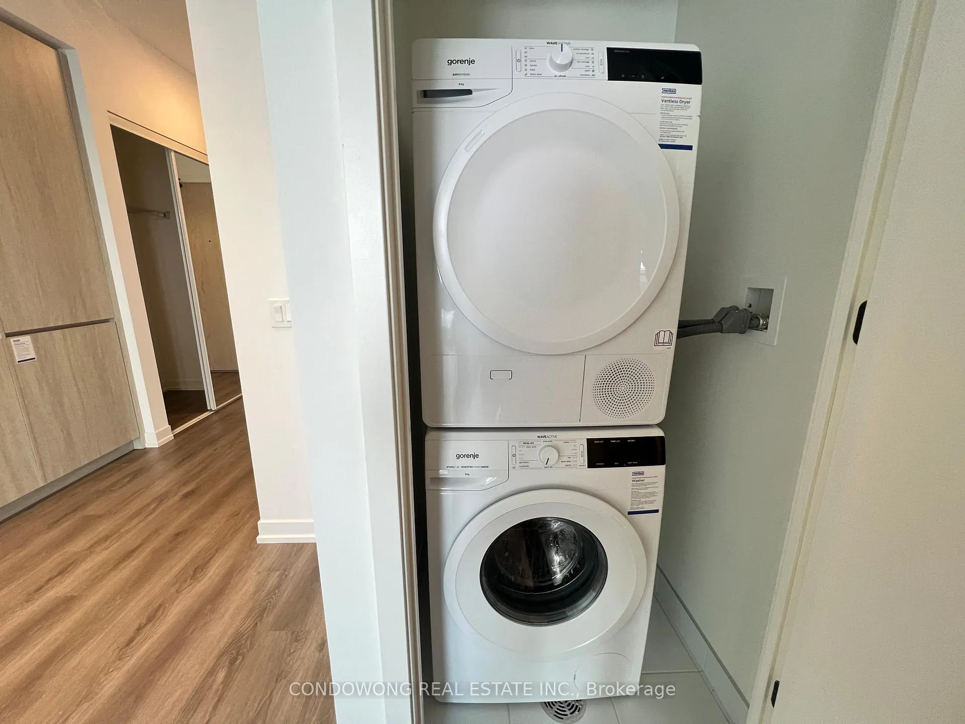 Photo 4 of Unit 2601, 28 Interchange Way, Vaughan, Vaughan Corporate Centre — HOMEH