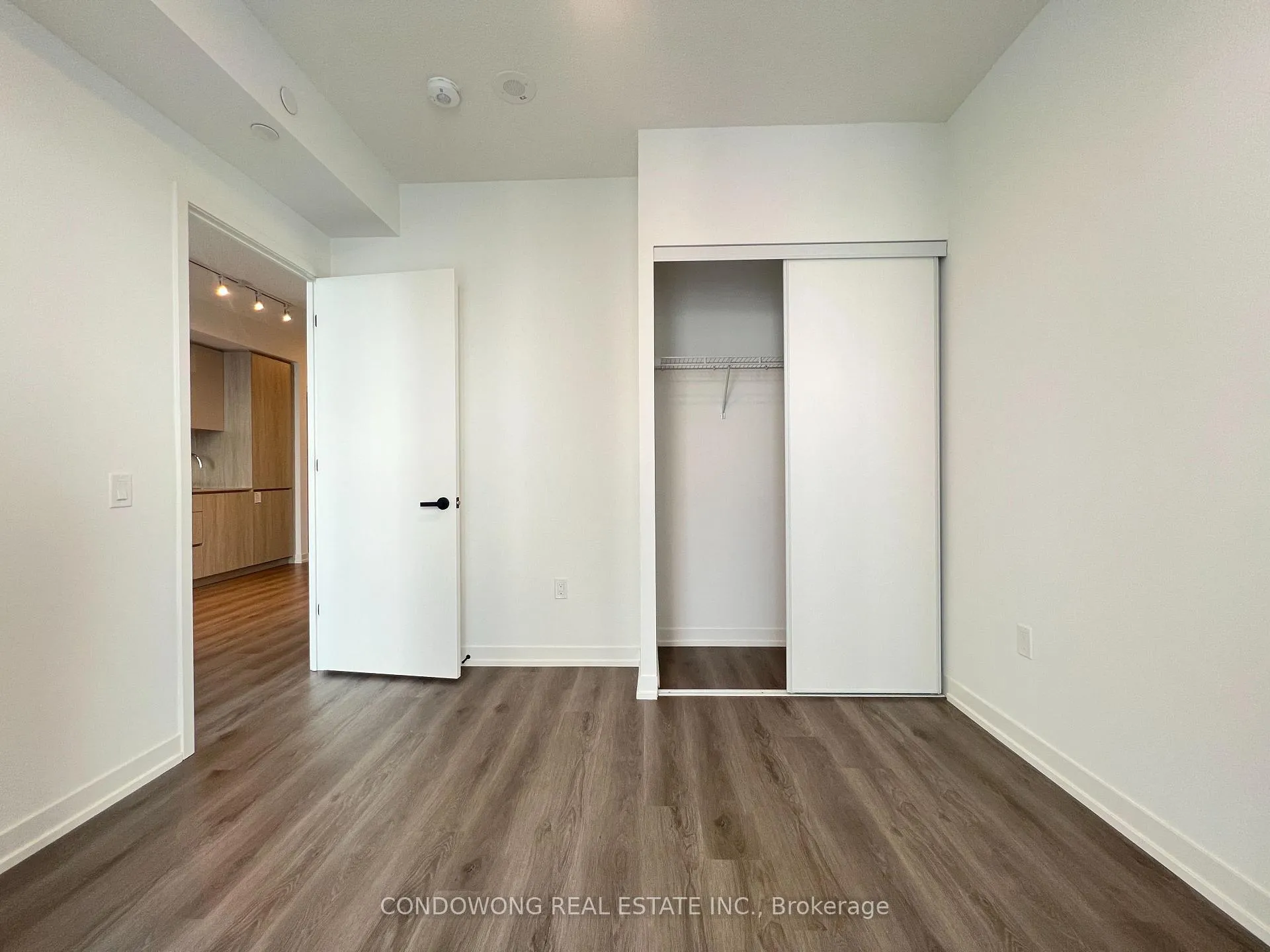 Photo 11 of Unit 2601, 28 Interchange Way, Vaughan, Vaughan Corporate Centre — HOMEH