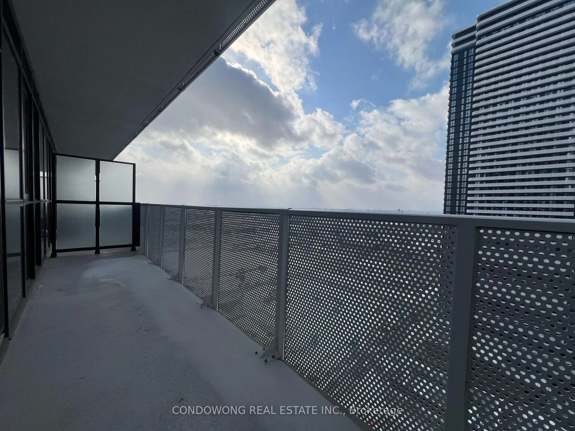 Photo 14 of Unit 2601, 28 Interchange Way, Vaughan, Vaughan Corporate Centre — HOMEH