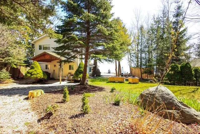Photo 2 of 315 Cedar Avenue, Meaford — HOMEH