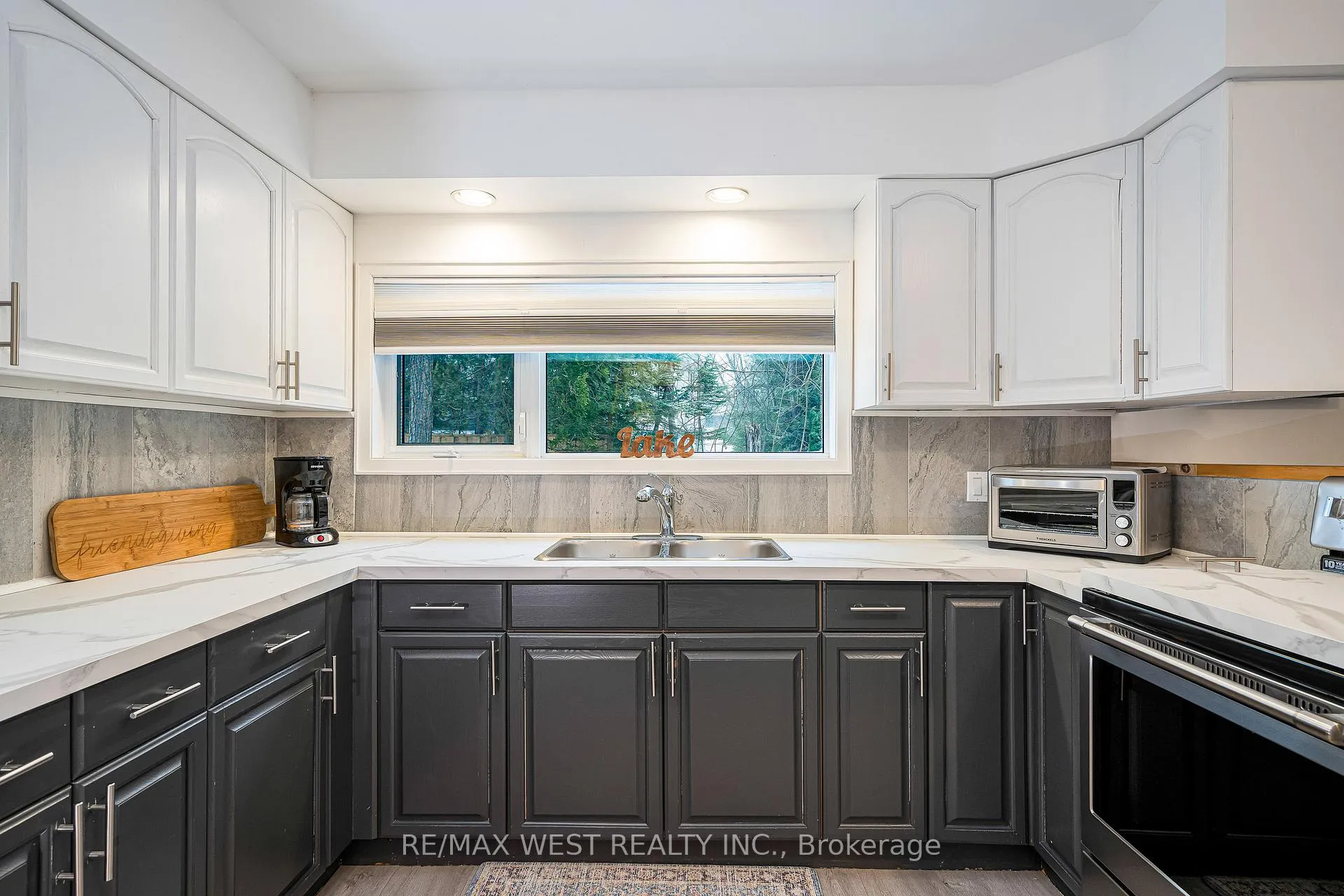 Photo 3 of 315 Cedar Avenue, Meaford — HOMEH