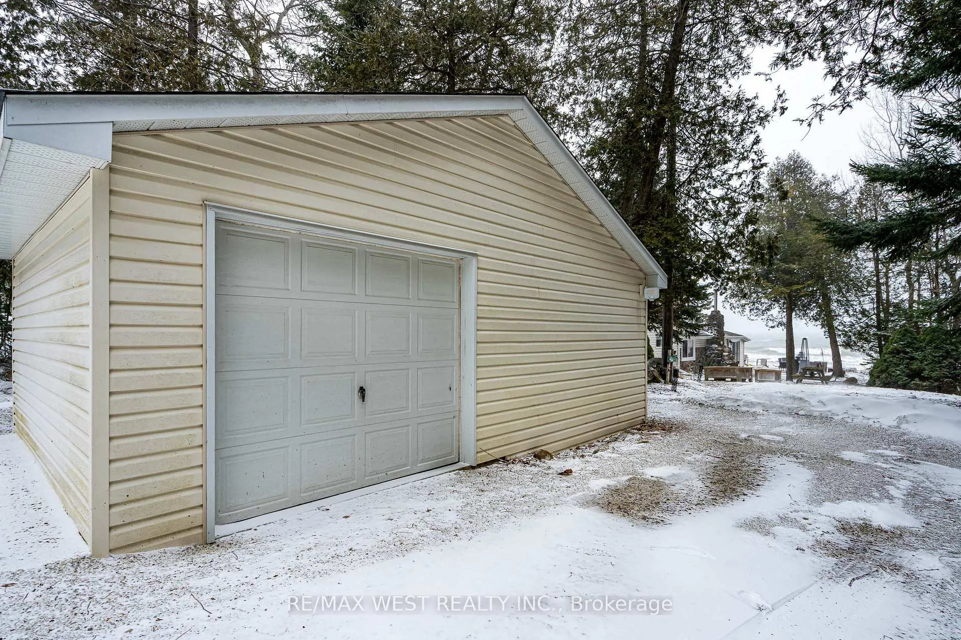 Photo 15 of 315 Cedar Avenue, Meaford — HOMEH
