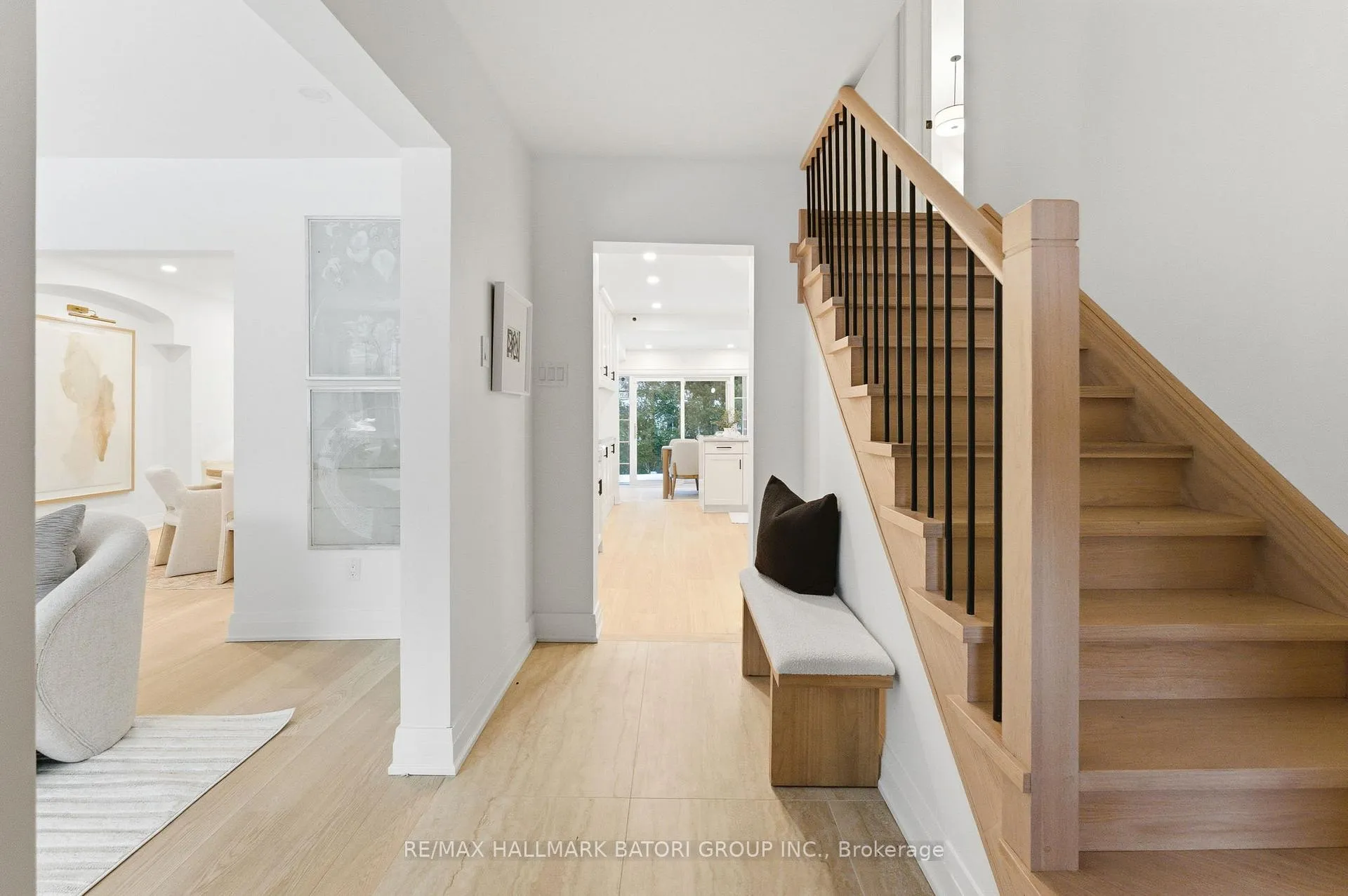 Photo 2 of 221 Richview Avenue, Toronto, Forest Hill South — HOMEH